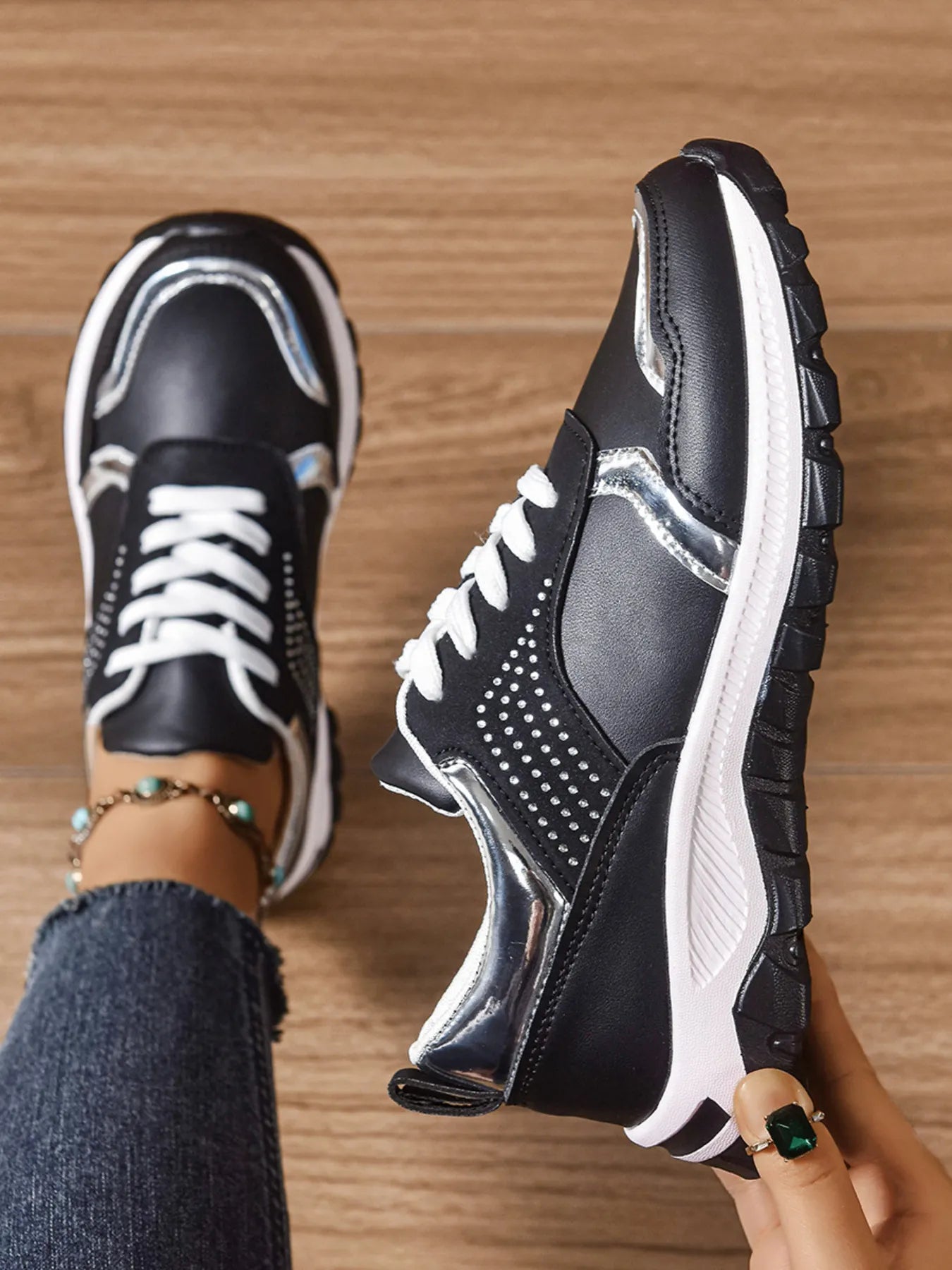 Lace Up Round Toe Sneakers Black - Fashorio