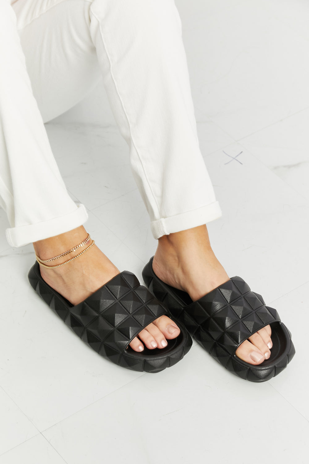 Legend Let's Chill 3D Stud Slide Sandal - Fashorio