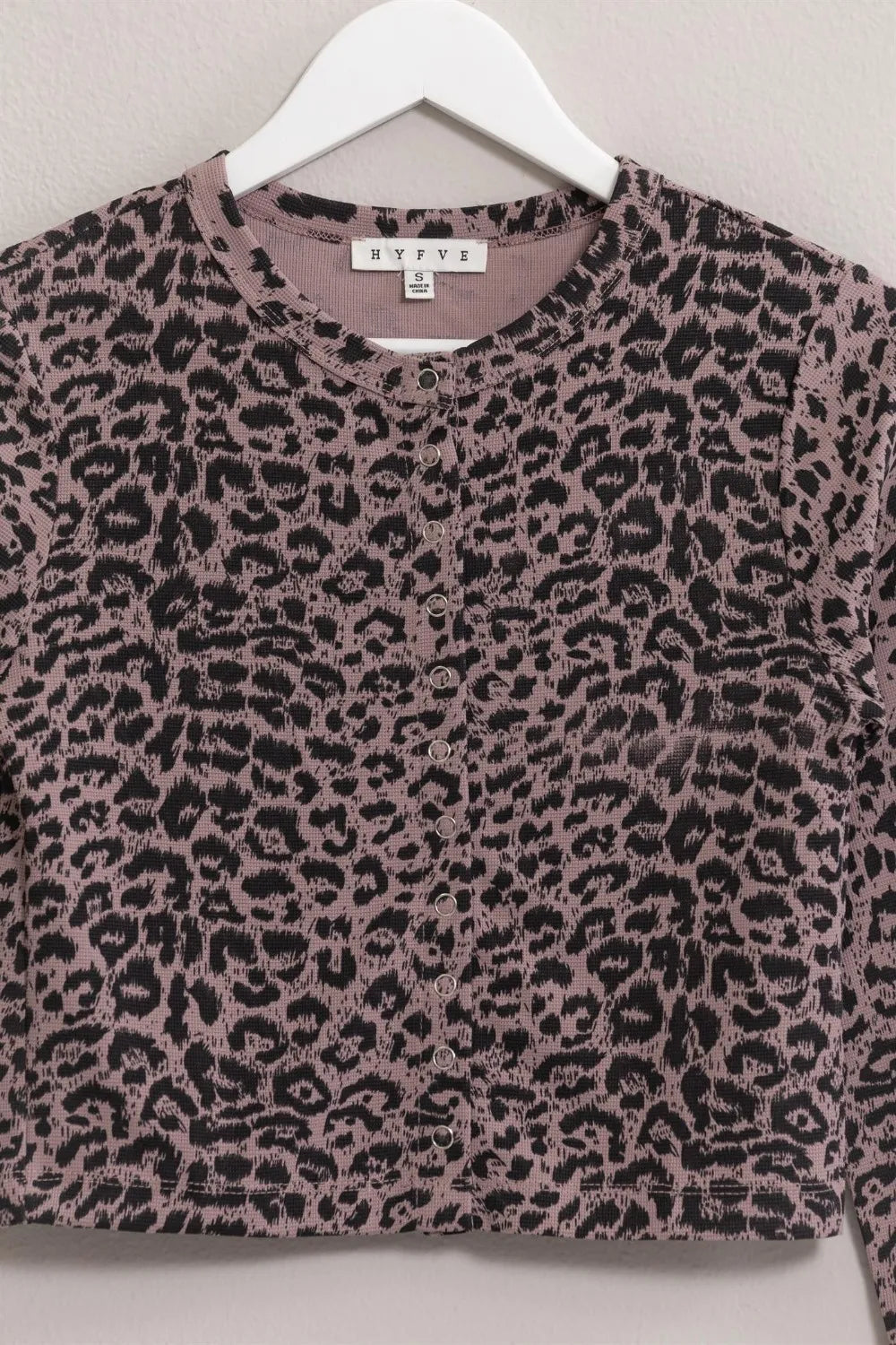 HYFVE Animal Print Snap Down Crop Cardigan - Fashorio
