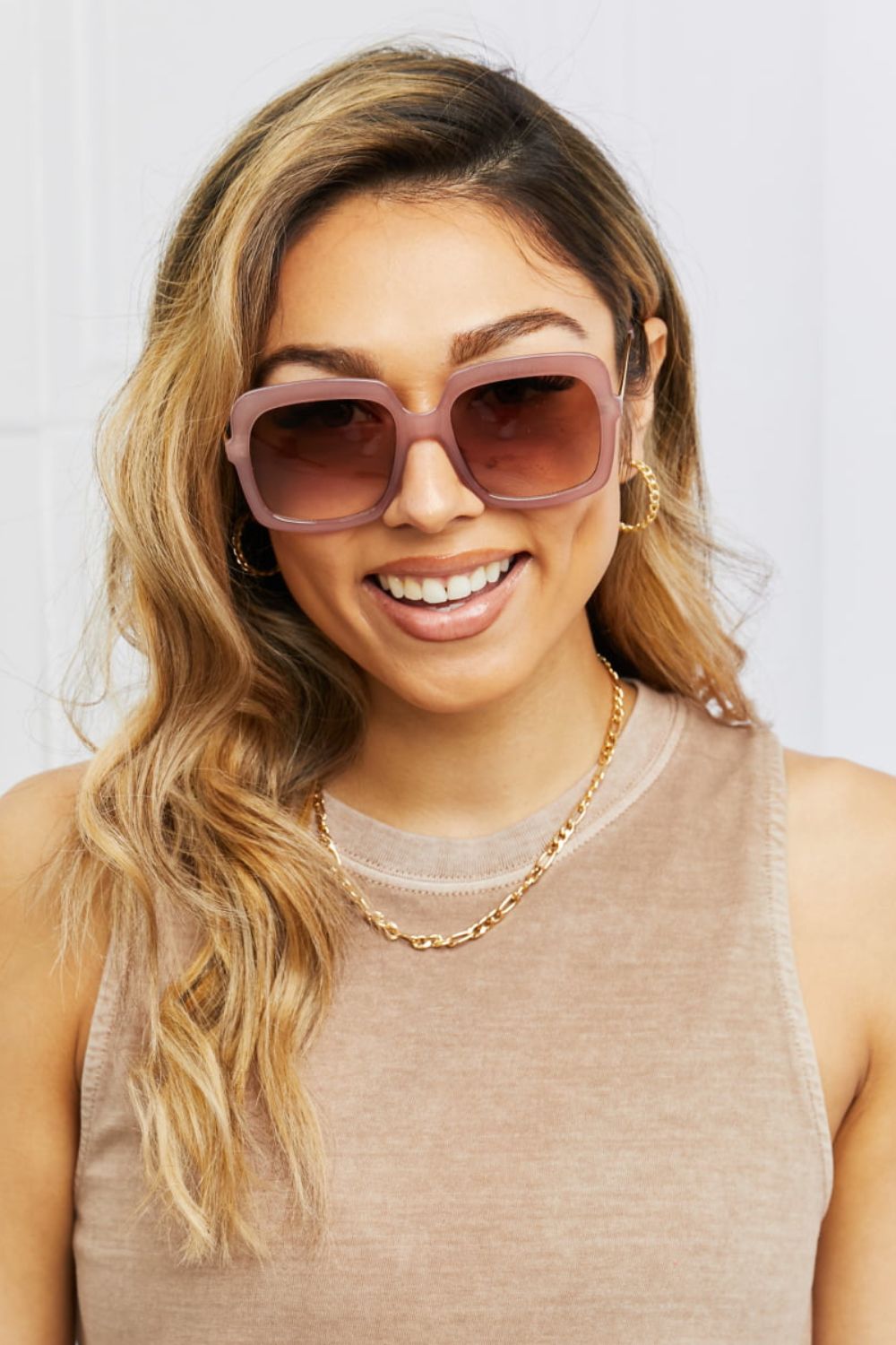 Square Metal-Plastic Hybrid Temple Sunglasses - Fashorio
