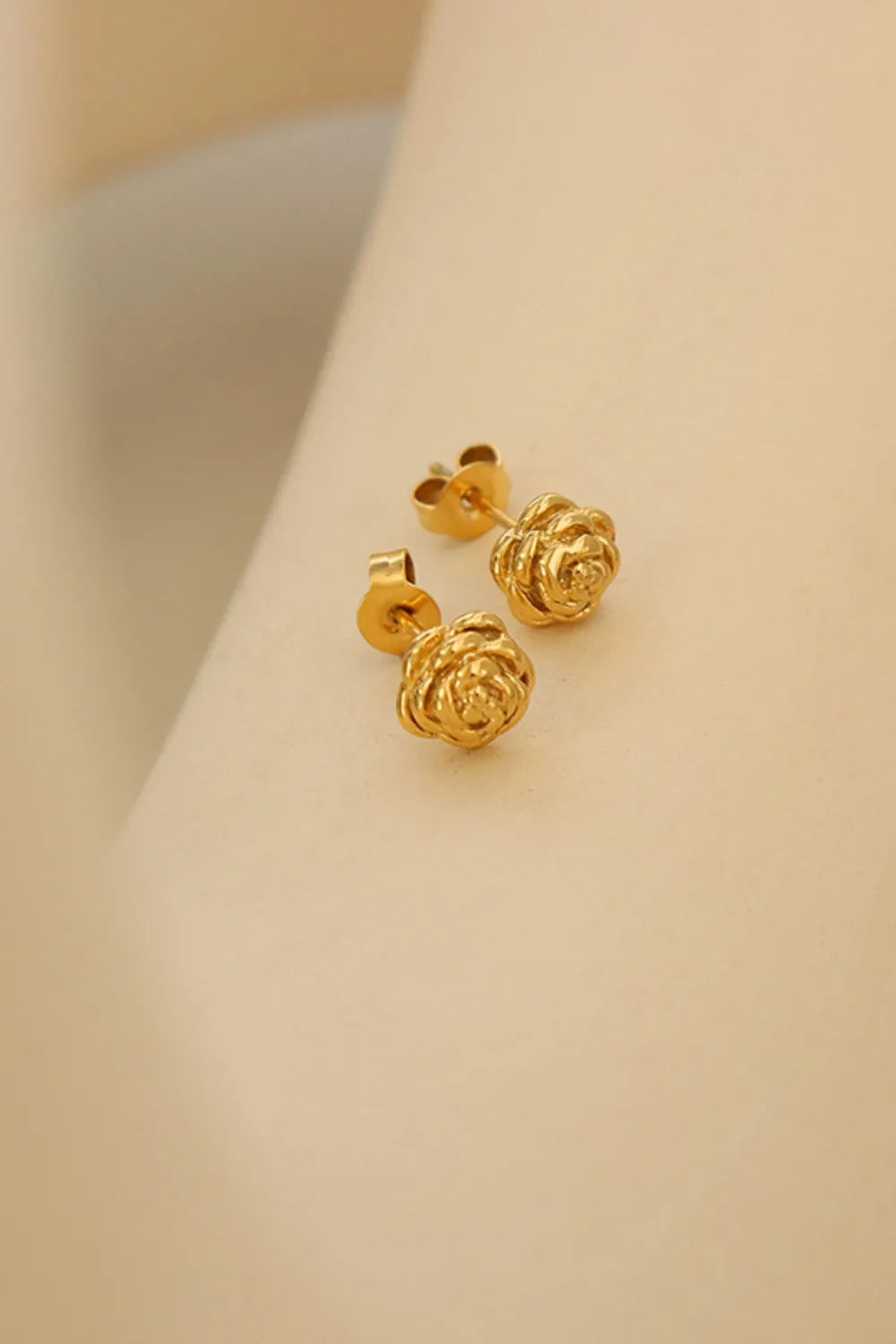 Titanium Steel Flower Stud Earrings - Fashorio