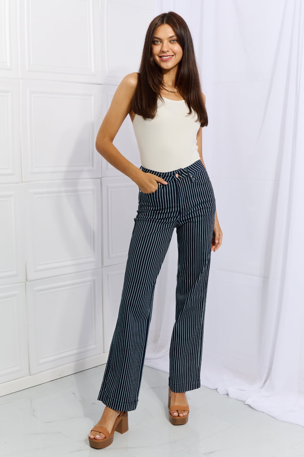 Judy Blue Cassidy High Waisted Tummy Control Striped Jeans – Full Size - Fashorio