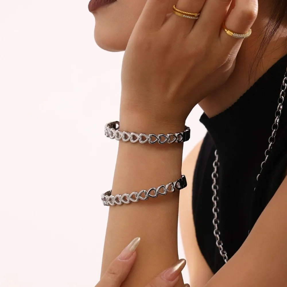 18K Gold-Plated Stainless Steel Heart Bracelet Silver One Size - Fashorio
