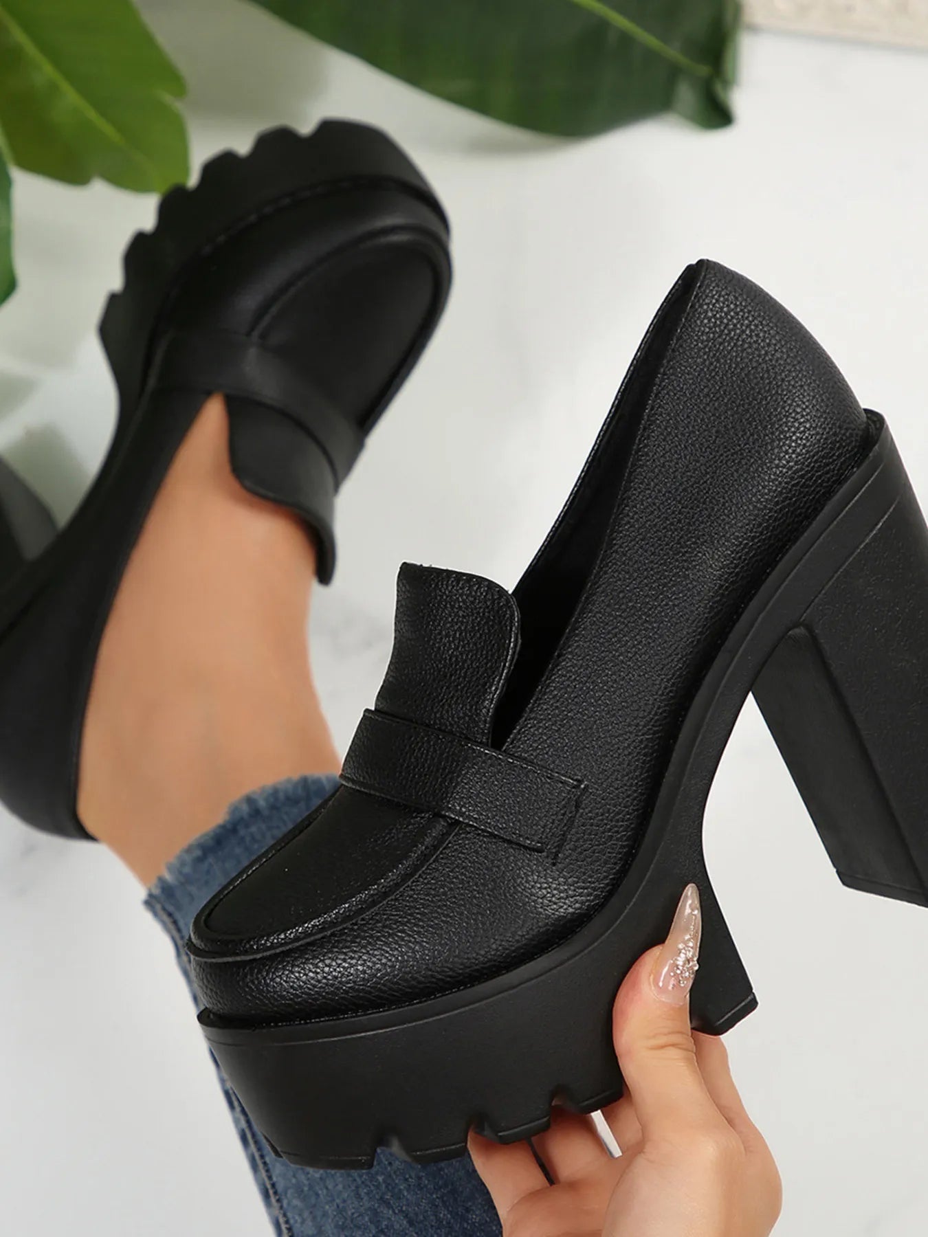 Round Toe Platform Block Heels Pumps - Fashorio