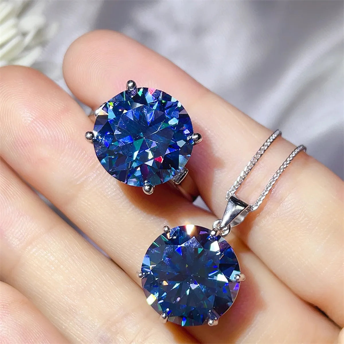 10 Carat Moissanite 925 Sterling Silver Ring and Necklace Set - Fashorio