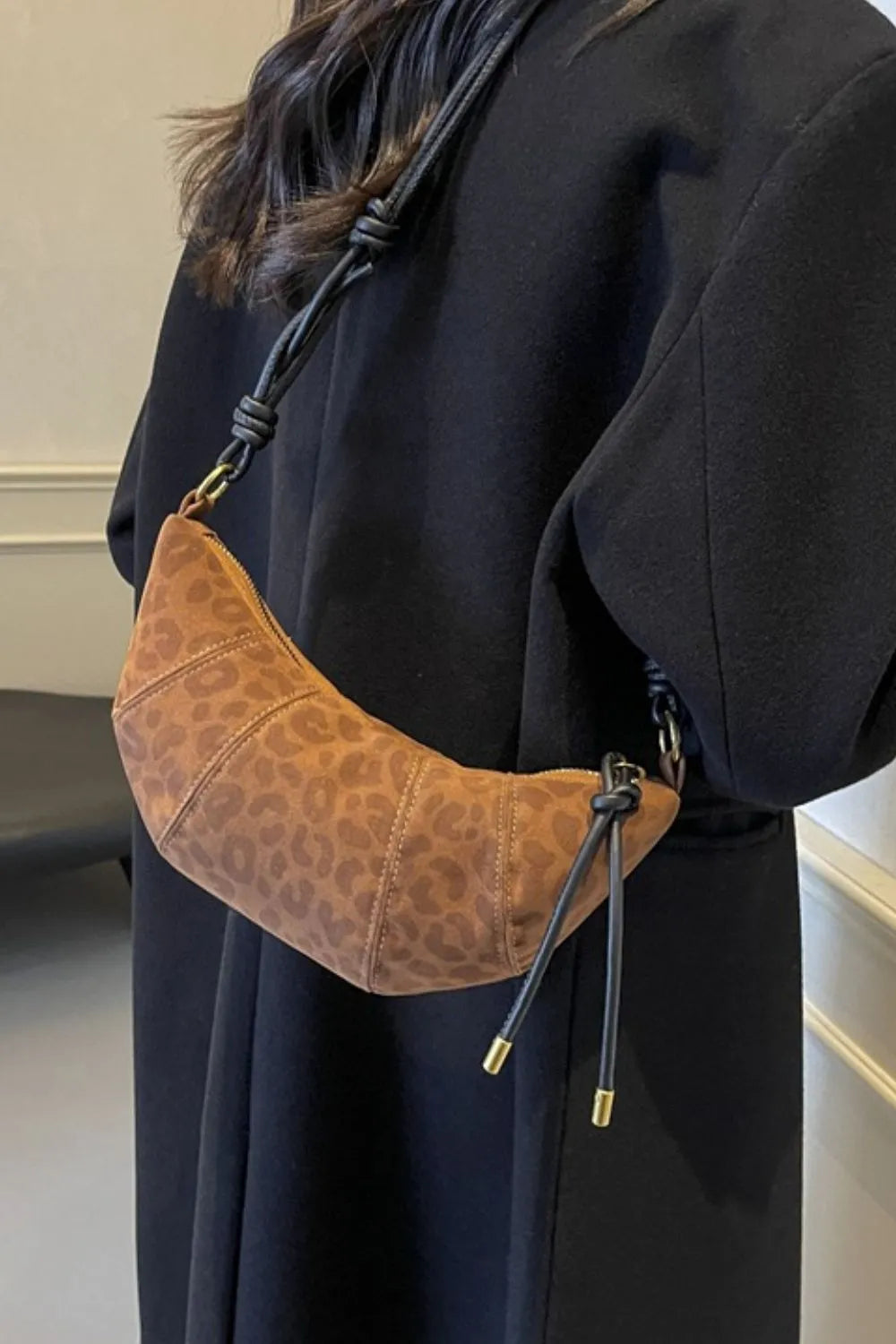 PU Leather Strap Suede Shoulder Bag - Fashorio