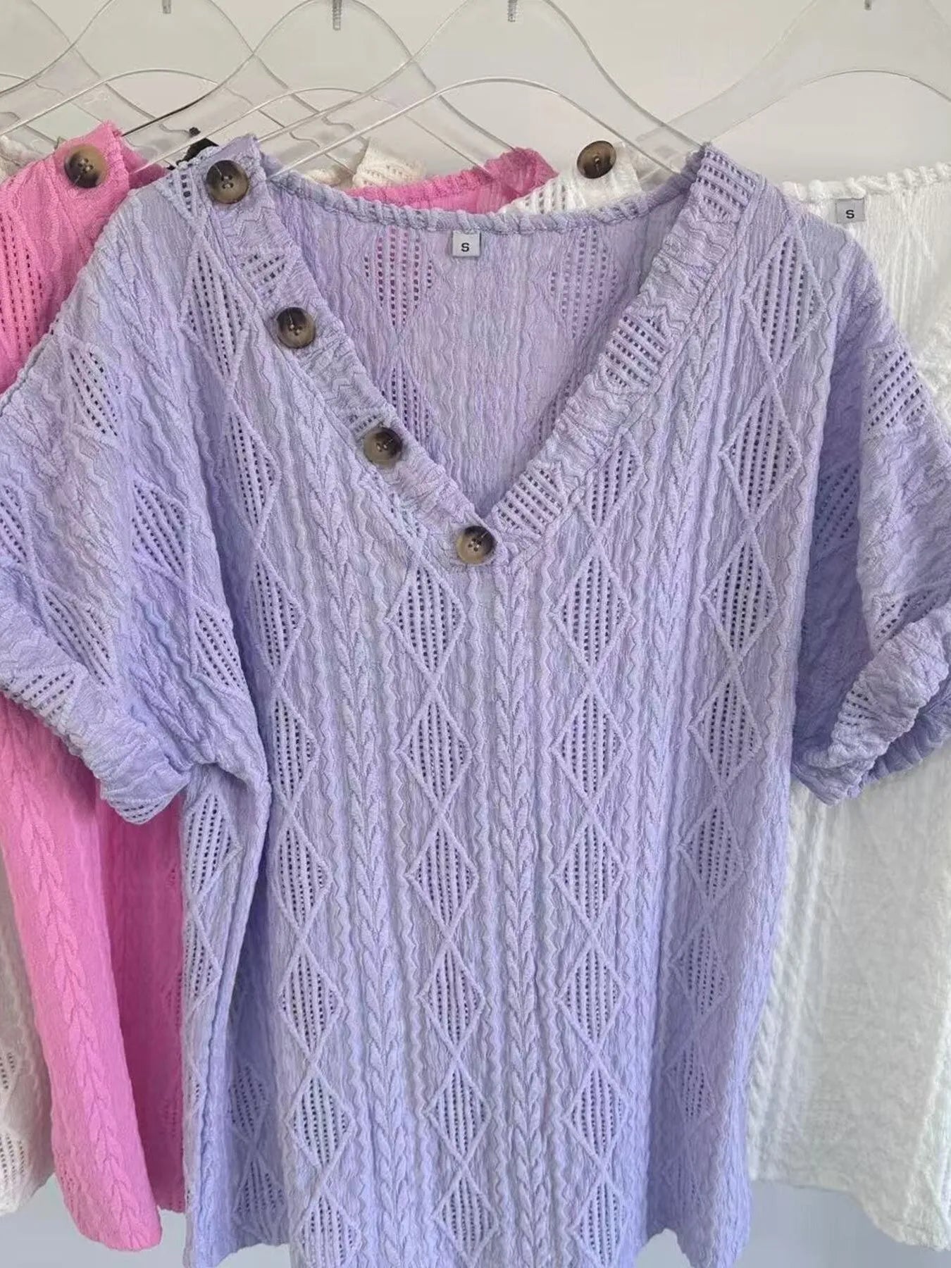 Textured V-Neck Short Sleeve Top - Fashorio