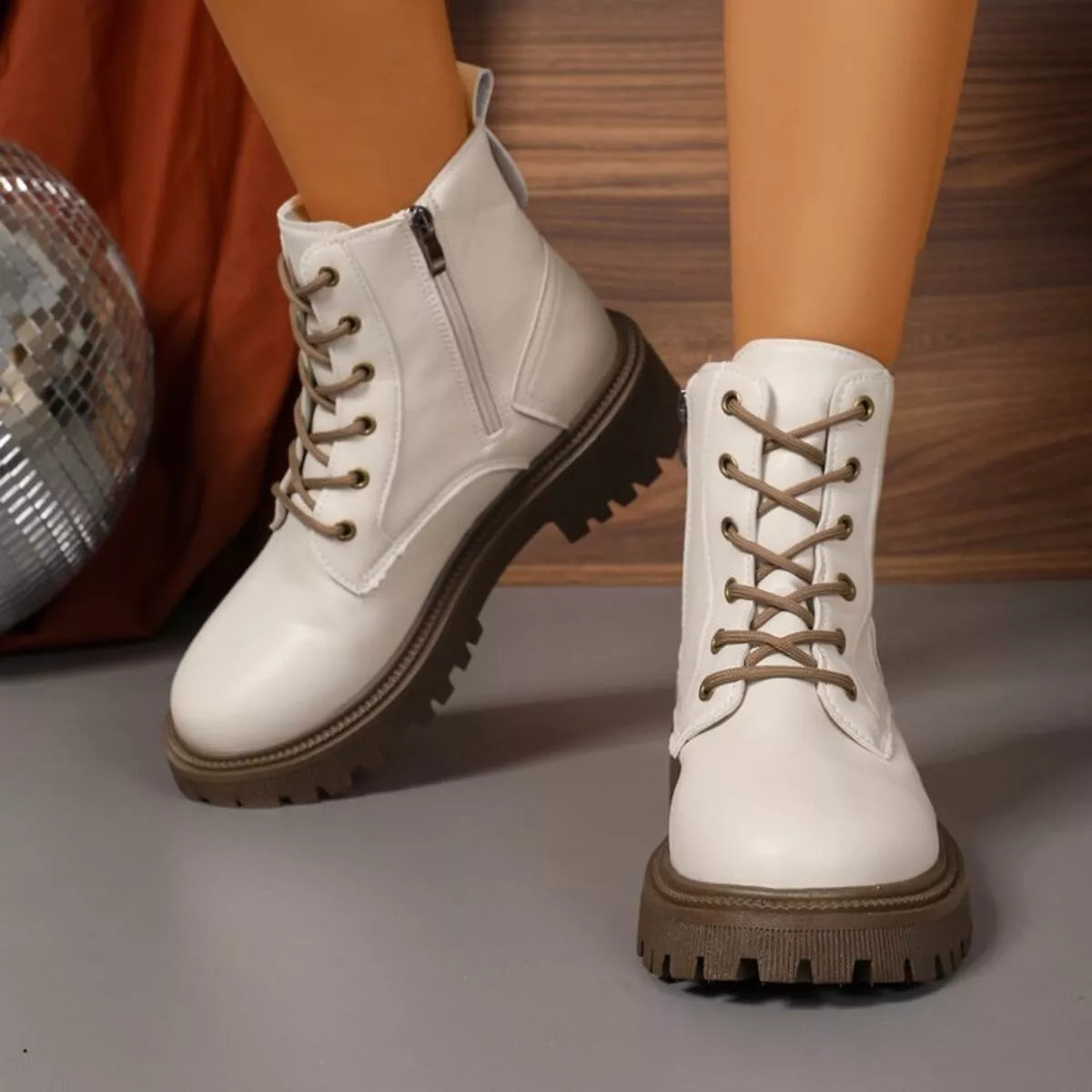 Lace Up Round Toe Boots - Fashorio