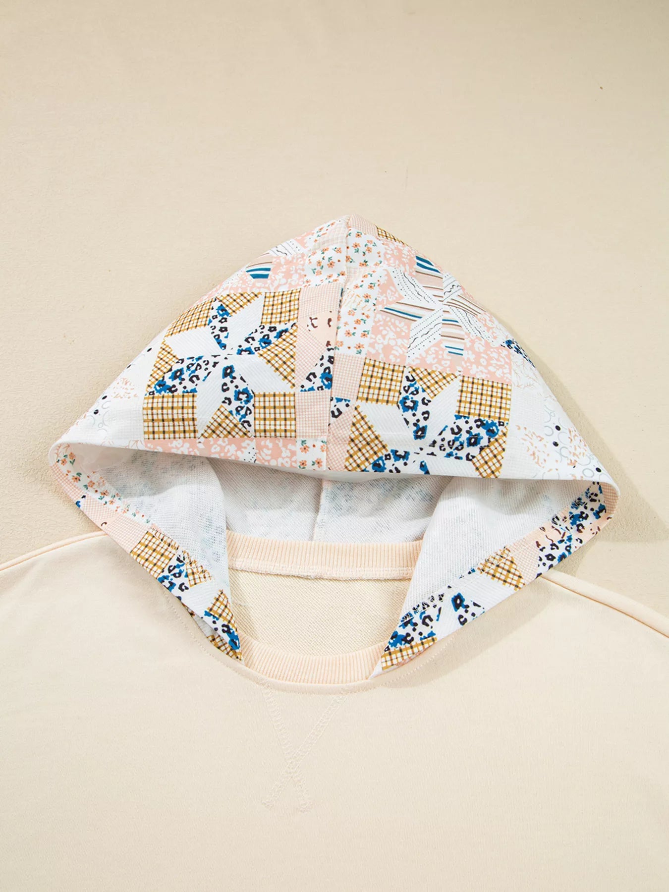 Geo Pattern Patchwork Hoodie with Kangaroo Pocket - Fashorio