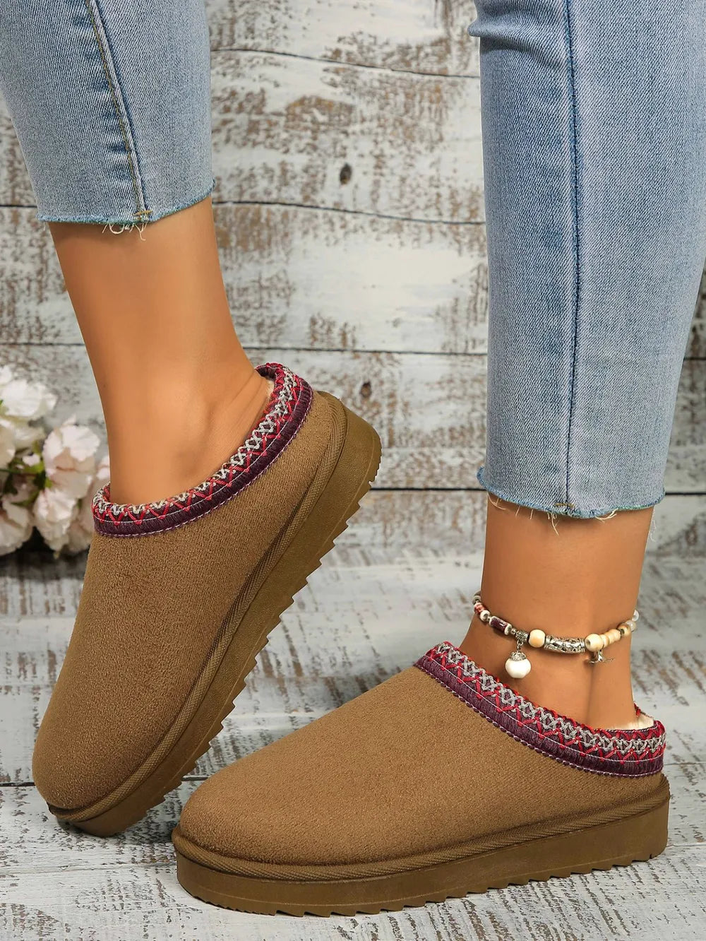 Round Toe Platform Slippers - Fashorio