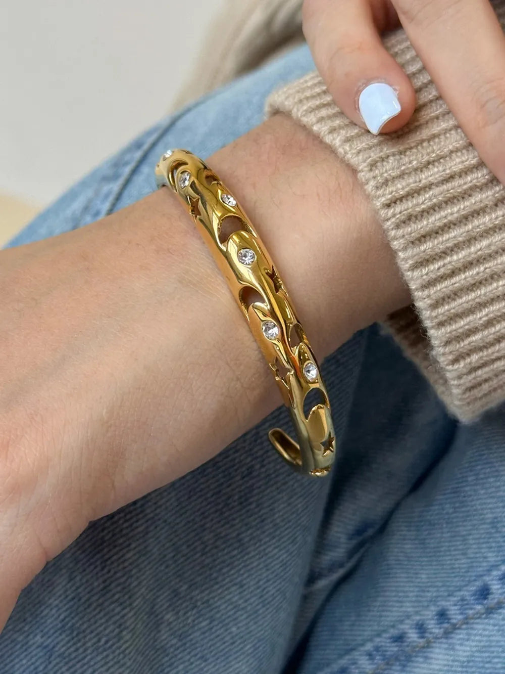 Stainless Steel Inlaid Rhinestone Cutout Bracelet - Fashorio