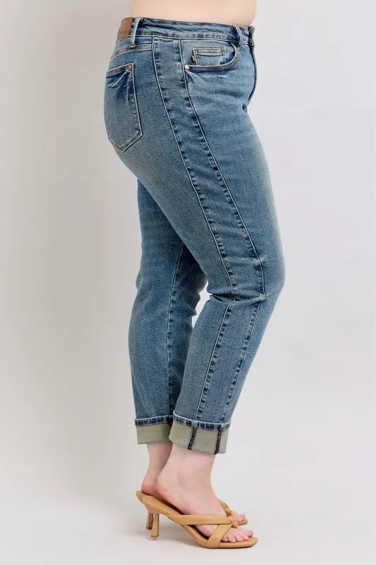Judy Blue Full Size Mid Rise Vintage Wash Double Roll Cuff Boyfriend Jeans Plus Size - Fashorio