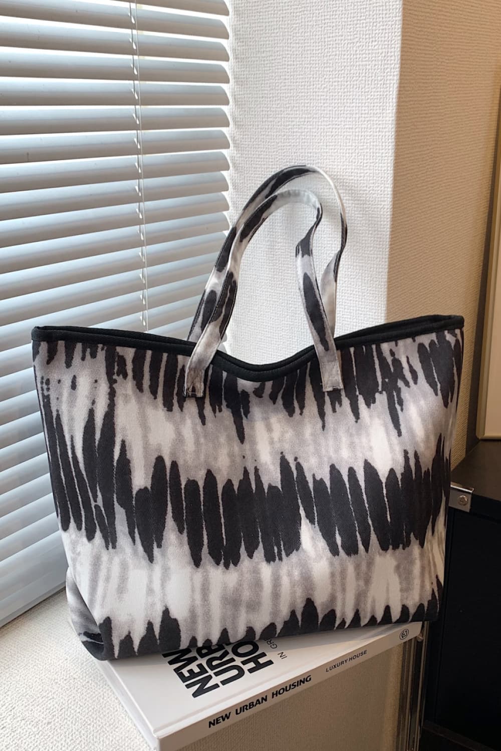 Printed PU Leather Tote Bag - Fashorio
