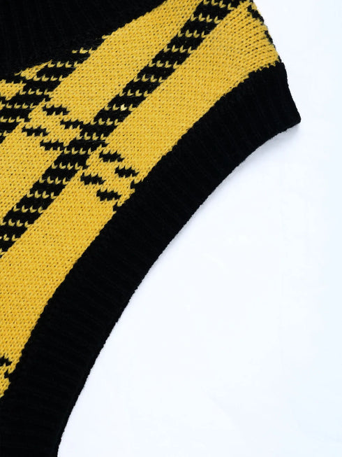 Plaid V-Neck Cropped Sweater Vest - Fashorio