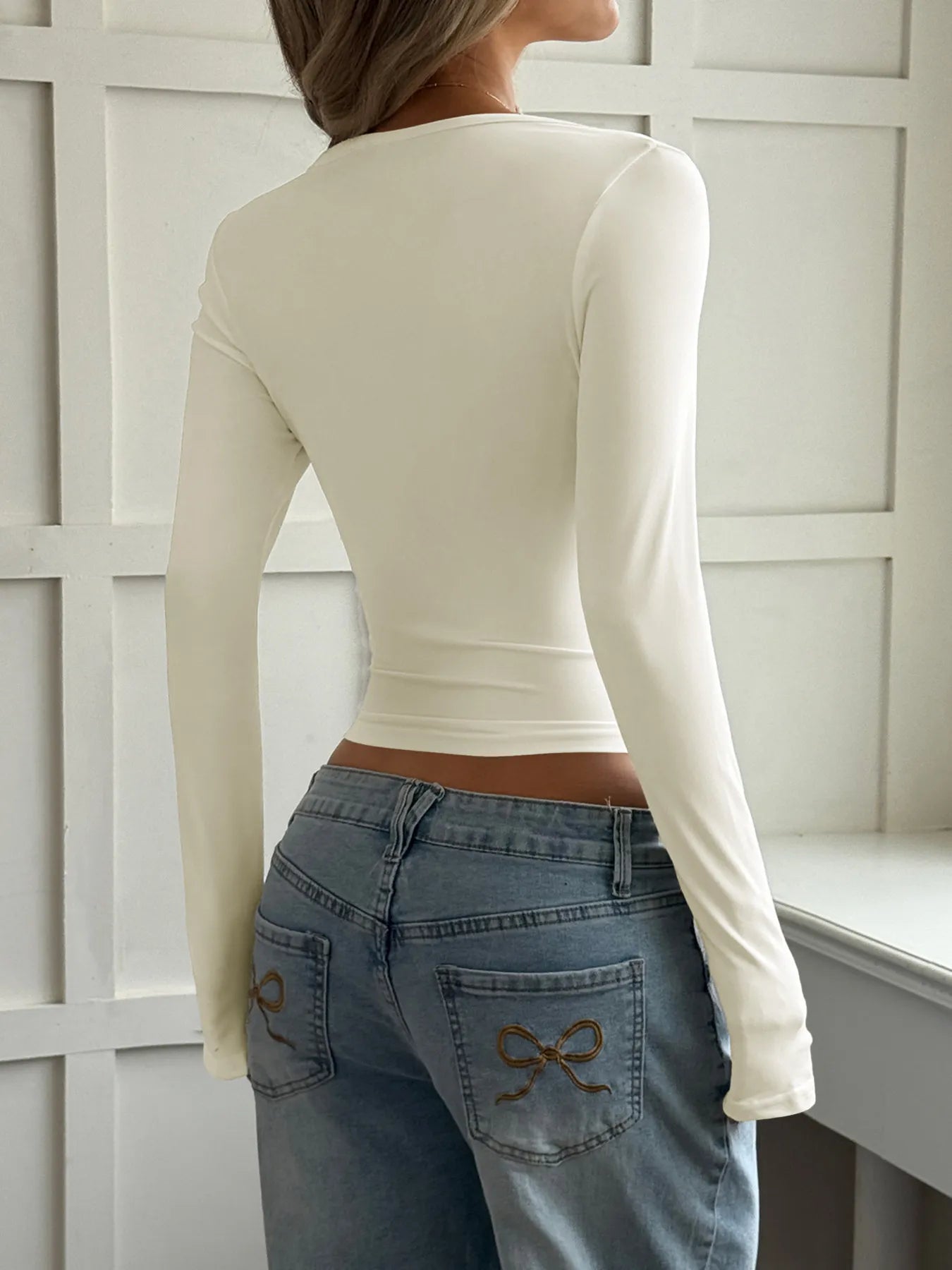 Cut-Out Long Sleeve Crop T-Shirt - Fashorio
