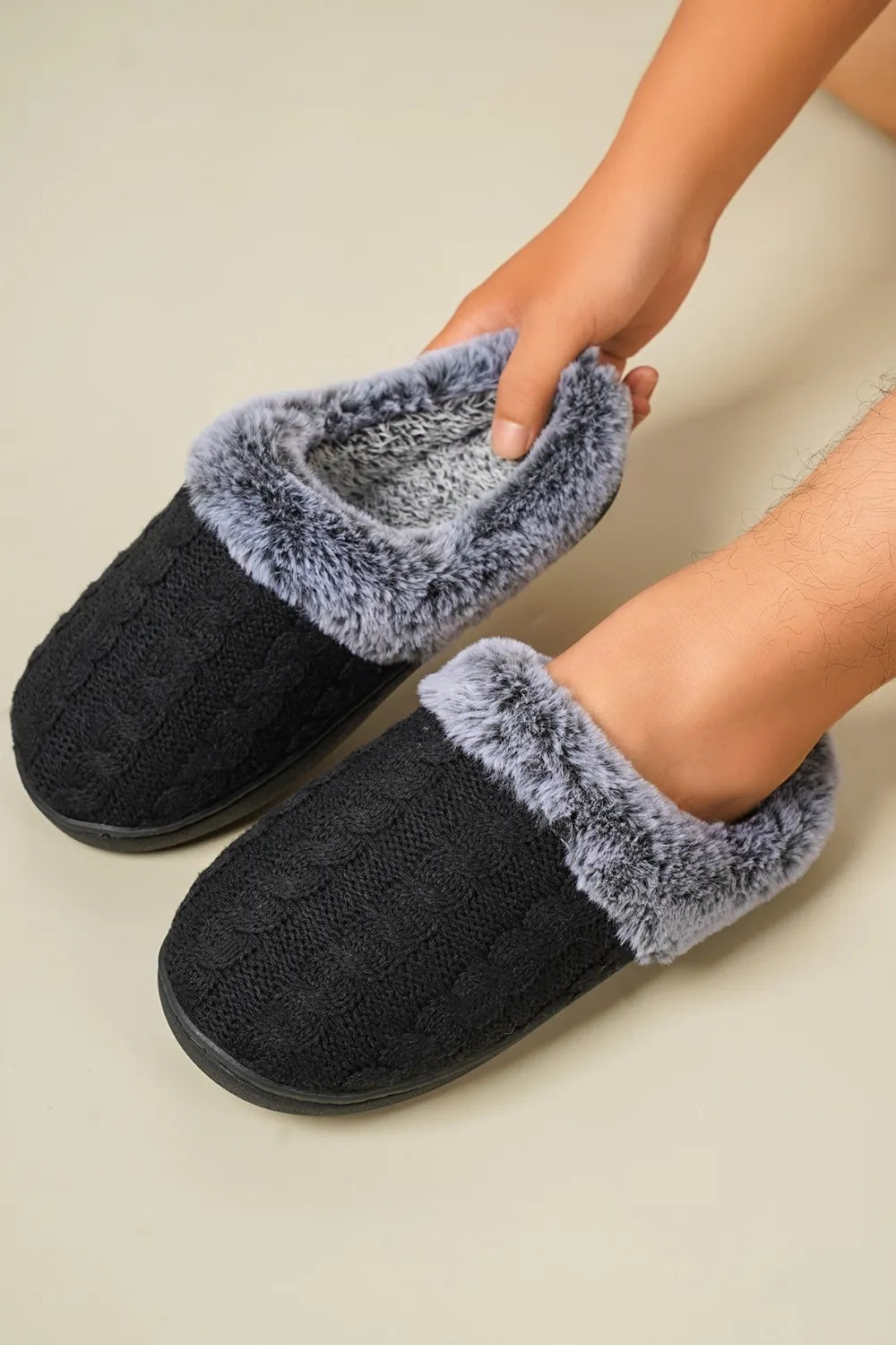 Cable-Knit Fluff Round Toe Slippers - Fashorio