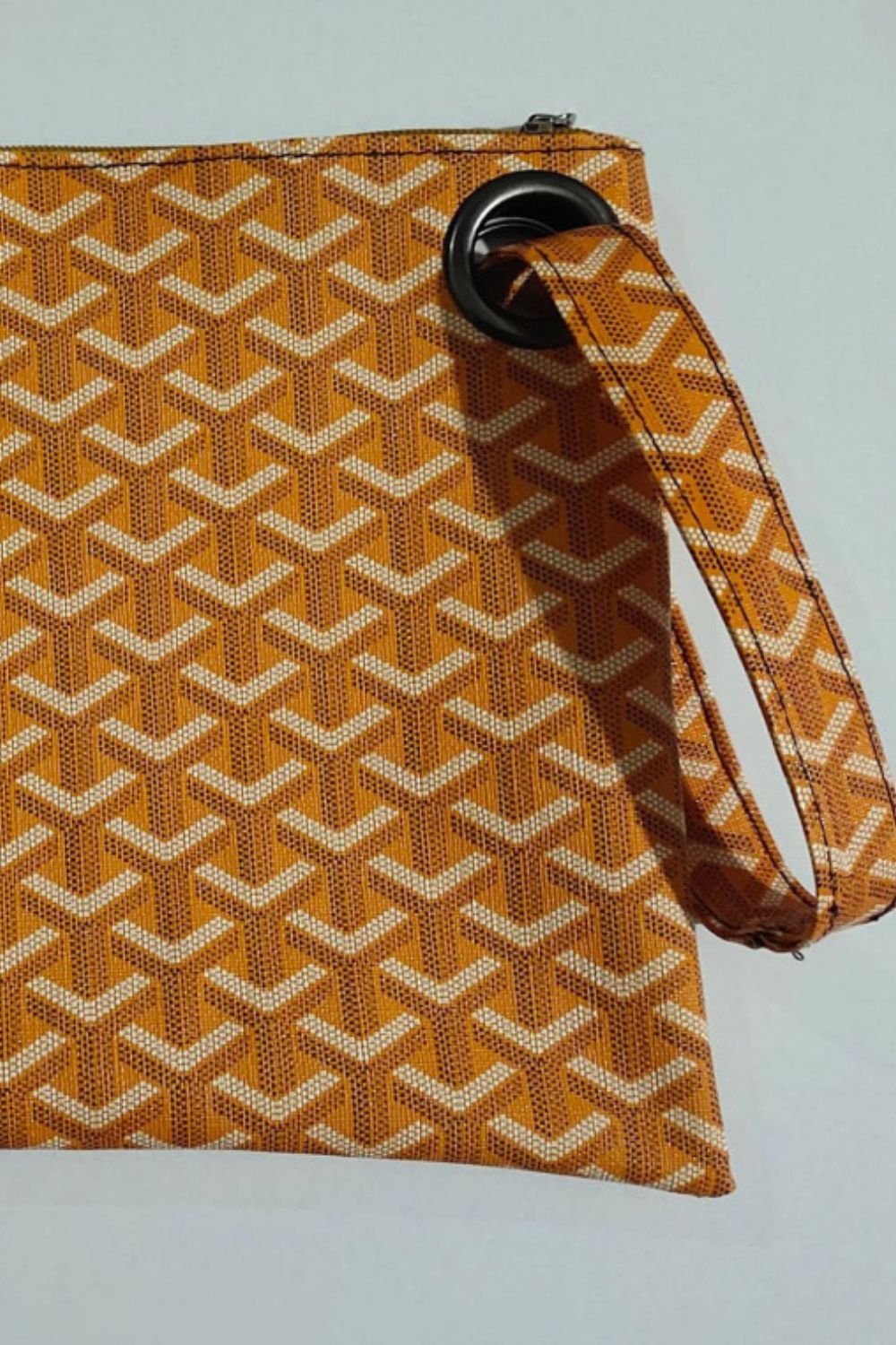 Carry Your Love Plaid Wristlet - Fashorio