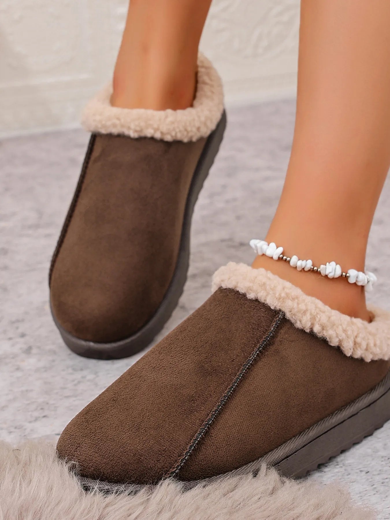 Cozy Faux Fur Lined Slippers Camel - Fashorio