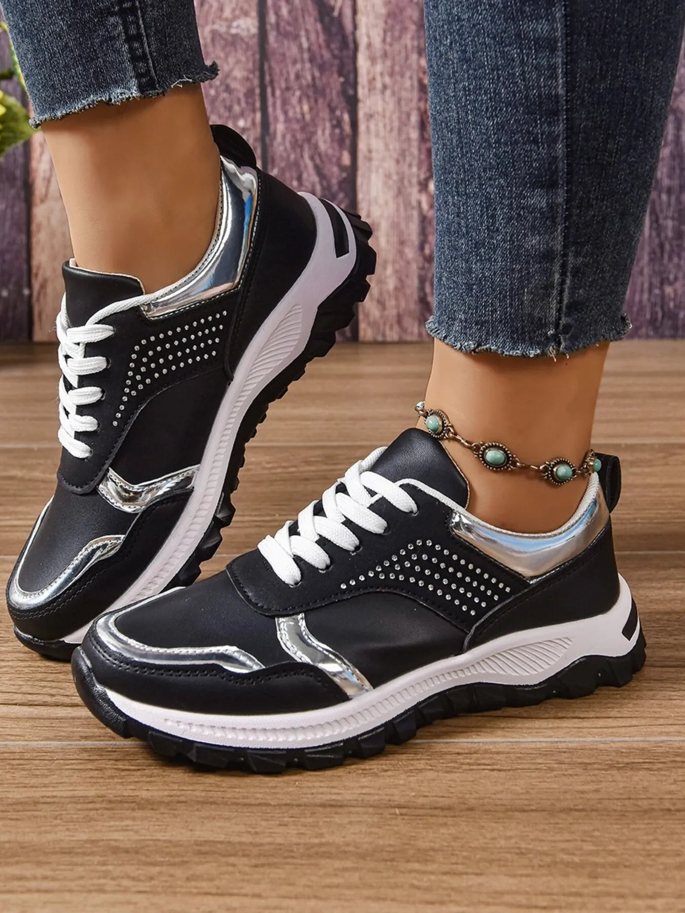 Lace Up Round Toe Sneakers - Fashorio