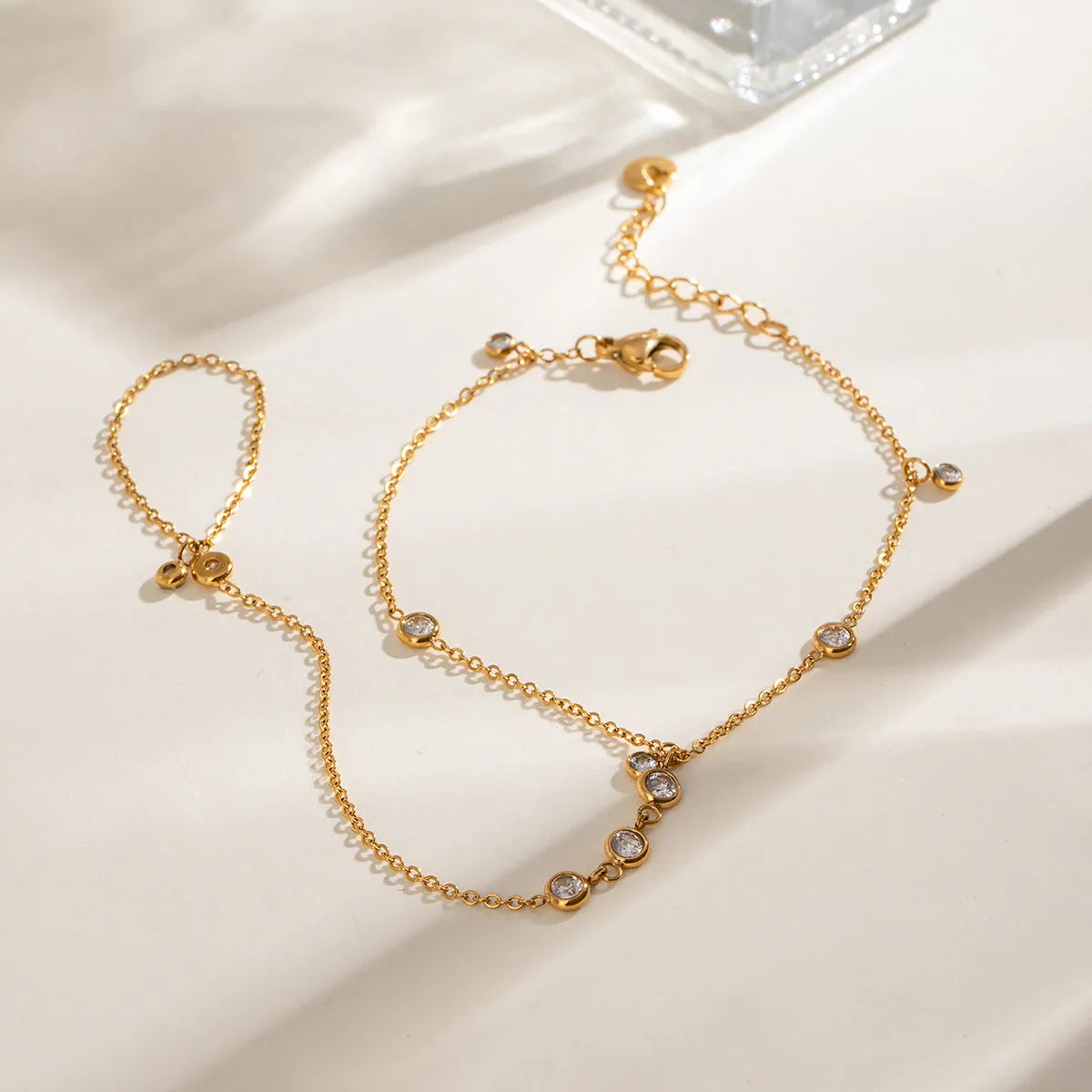 18K Gold-Plated Inlaid Rhinestone Chain Bracelet - Fashorio