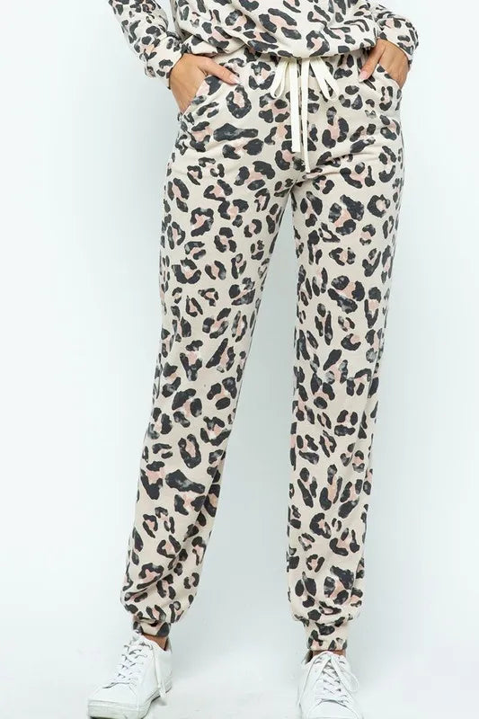 BiBi Leopard Casual Pants with Side Pockets LT.TAUPE - Fashorio
