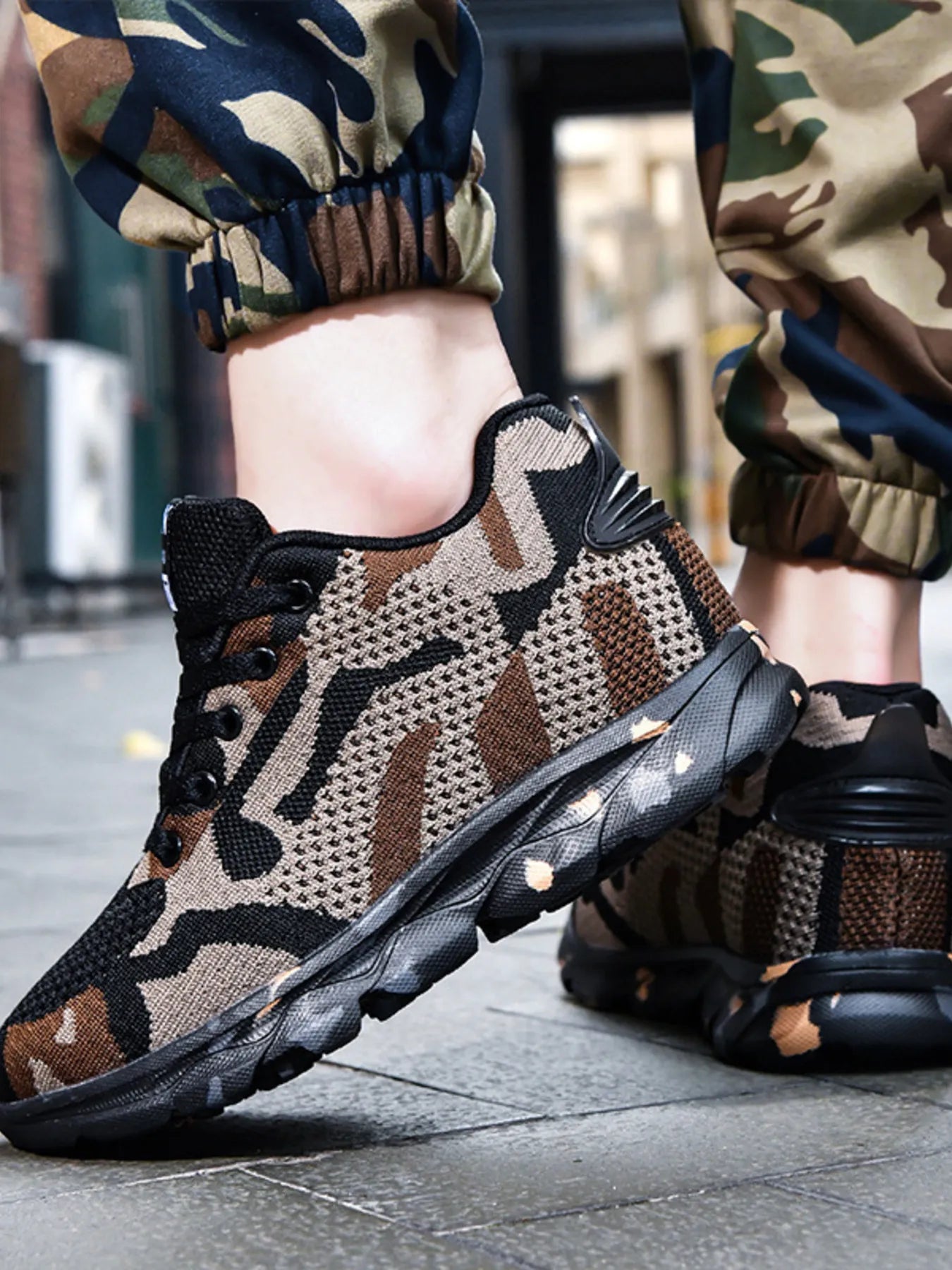 Camouflage Mesh Athletic Sneakers - Fashorio
