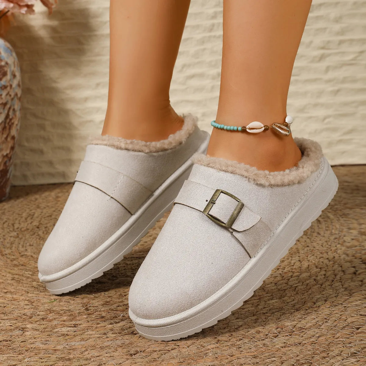 Round Toe Platform Slippers White - Fashorio