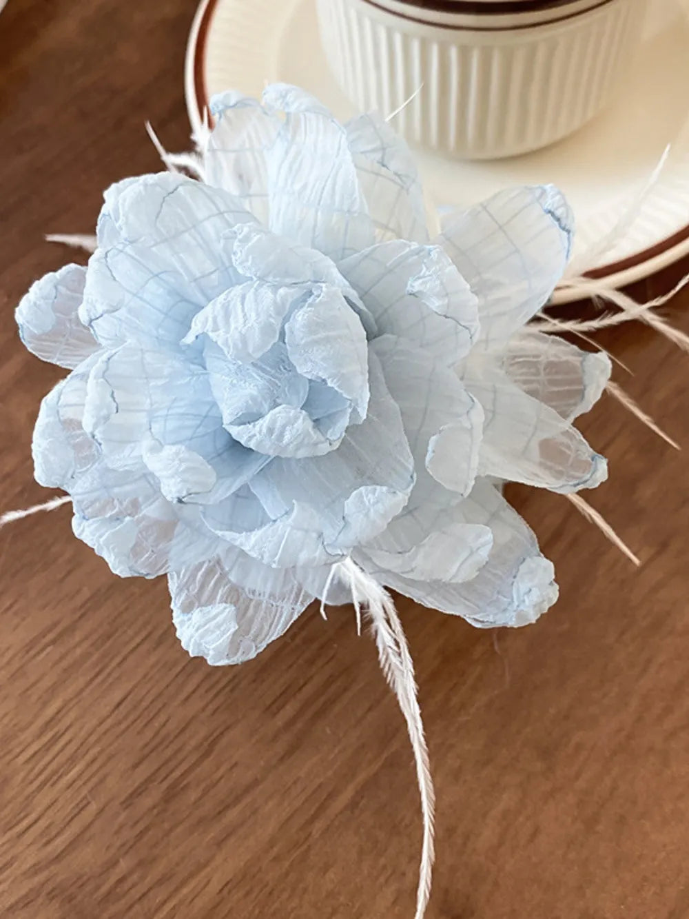 Feather Trim Flower Shape Hair Claw Clip Pastel Blue One Size - Fashorio