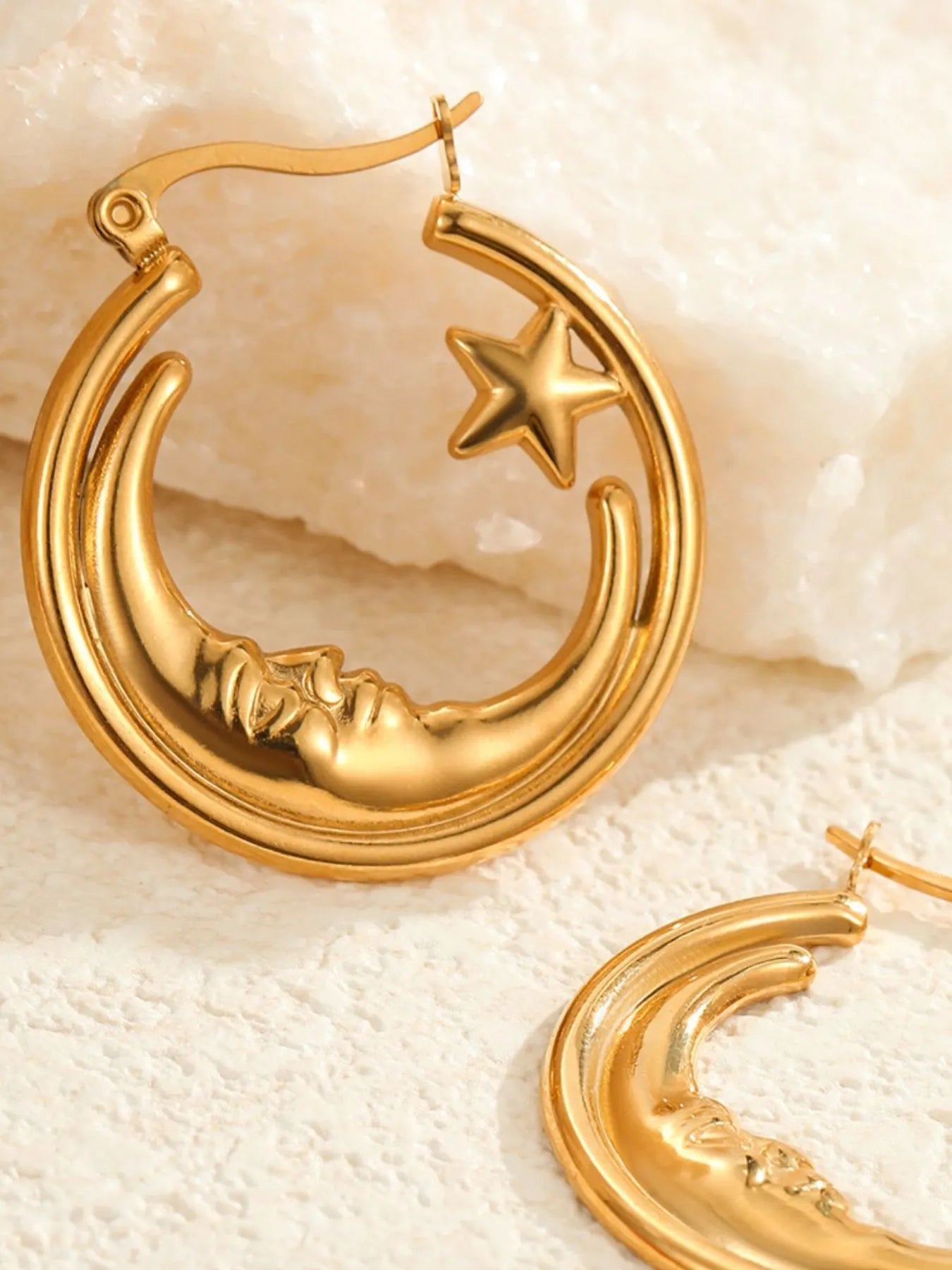 18K Gold-Plated Crescent Moon Star Hoop Earrings - Fashorio