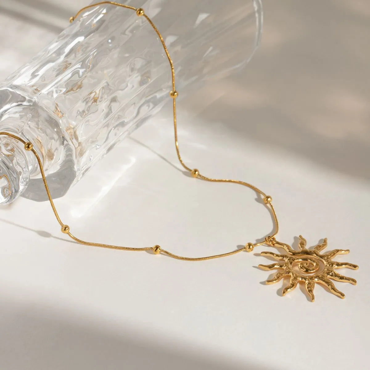 18K Gold-Plated Sun Pendant Necklace - Fashorio