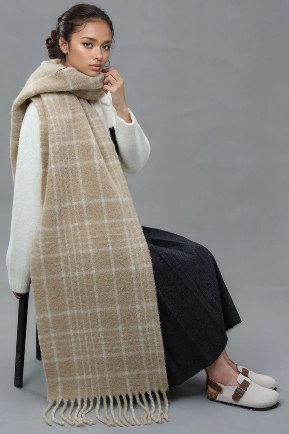 Fringe Plaid Thermal Scarf - Fashorio