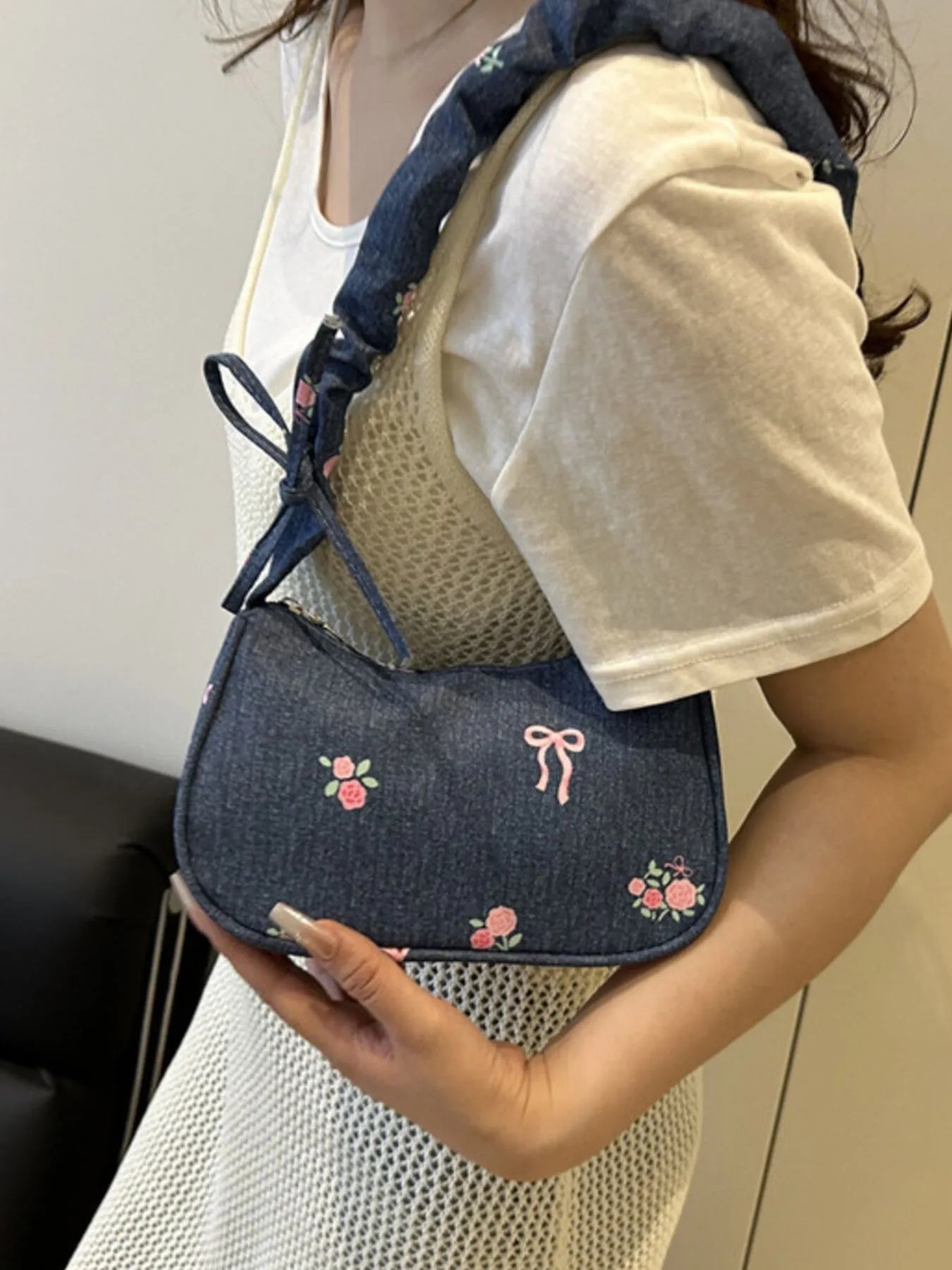 Embroidered Ruched Strap Shoulder Bag - Fashorio