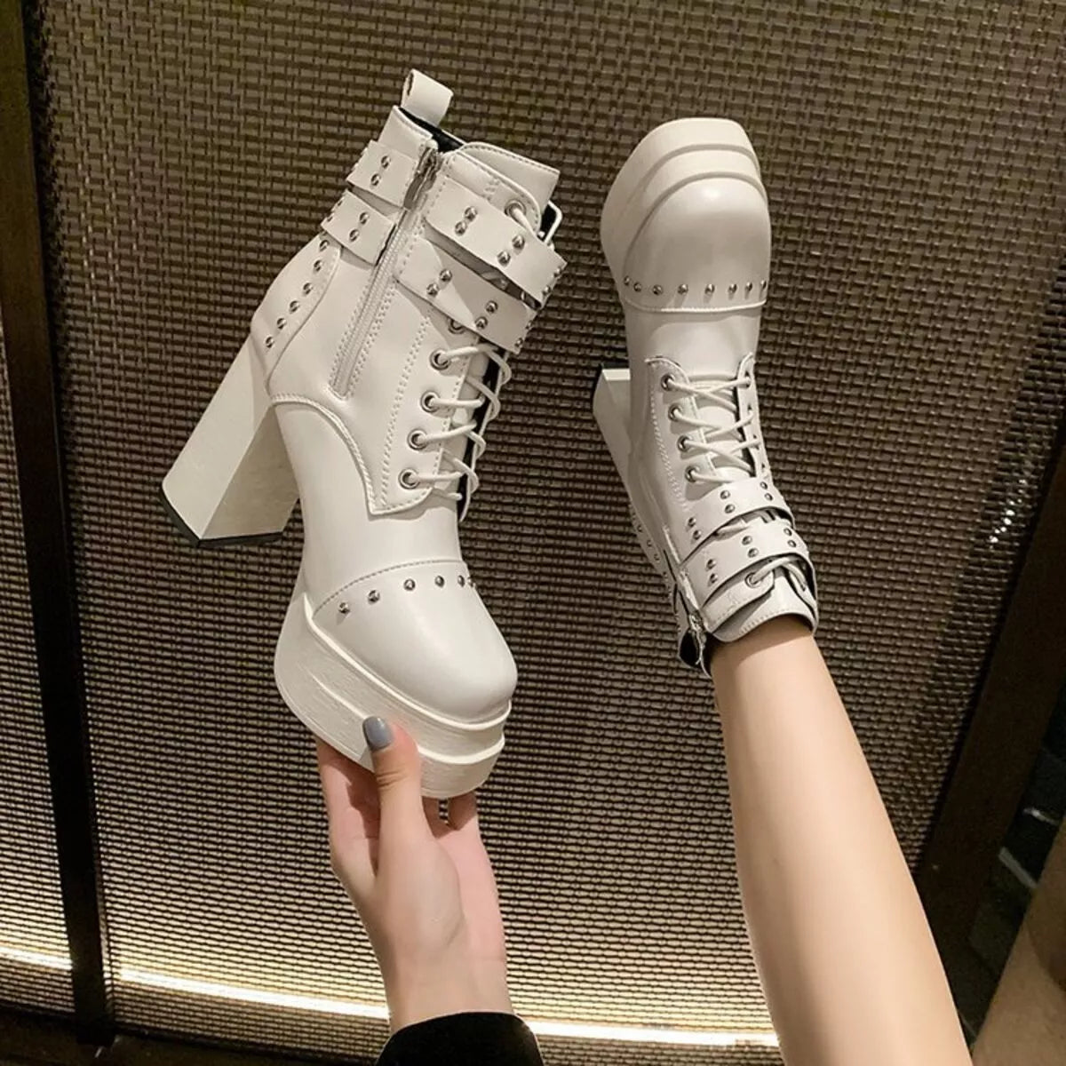 Round Toe Block Heels Boots - Fashorio