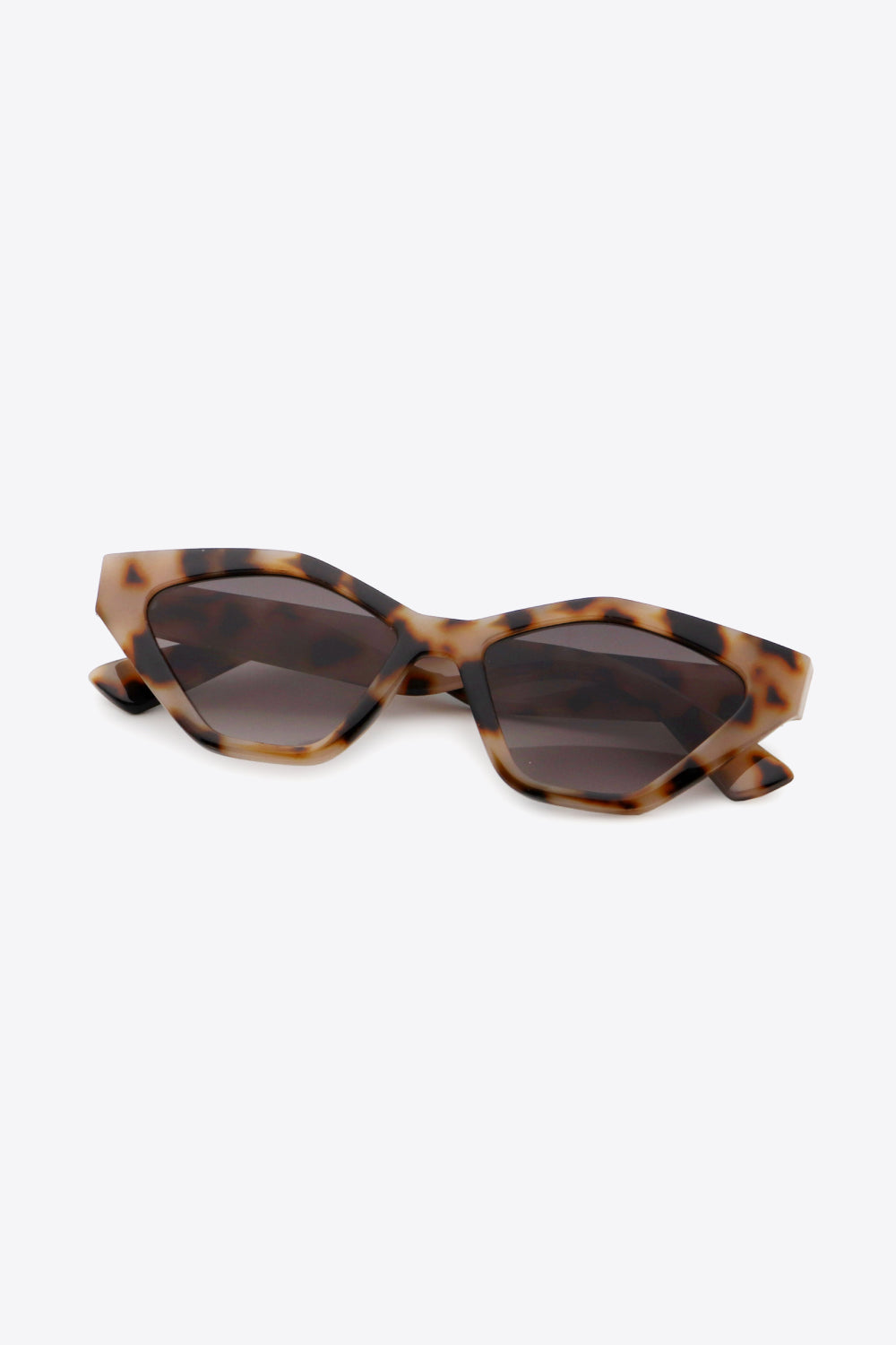 Cat Eye Polycarbonate Sunglasses - Fashorio