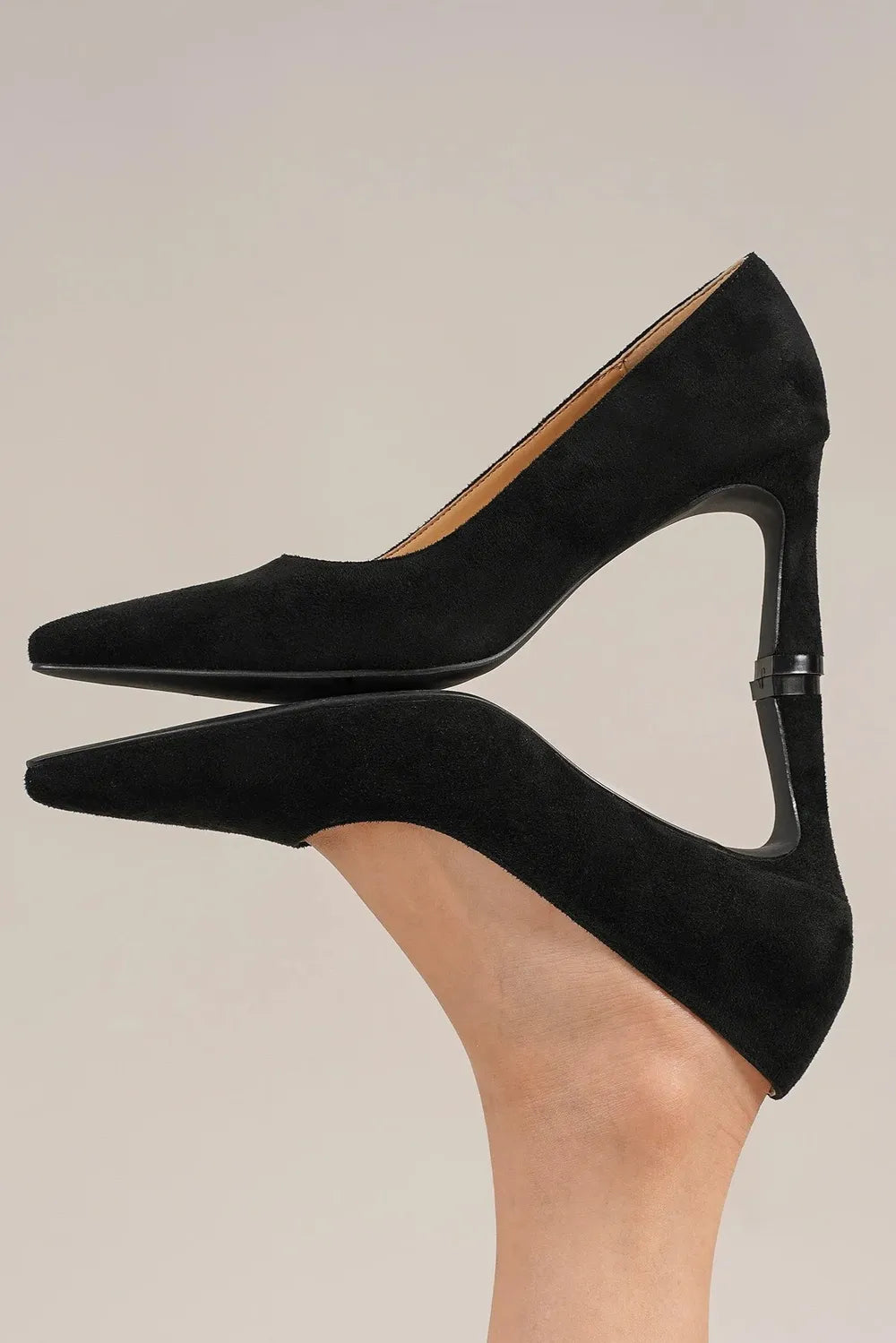 Beast Fashion Faux Suede Point Toe Pumps - Fashorio