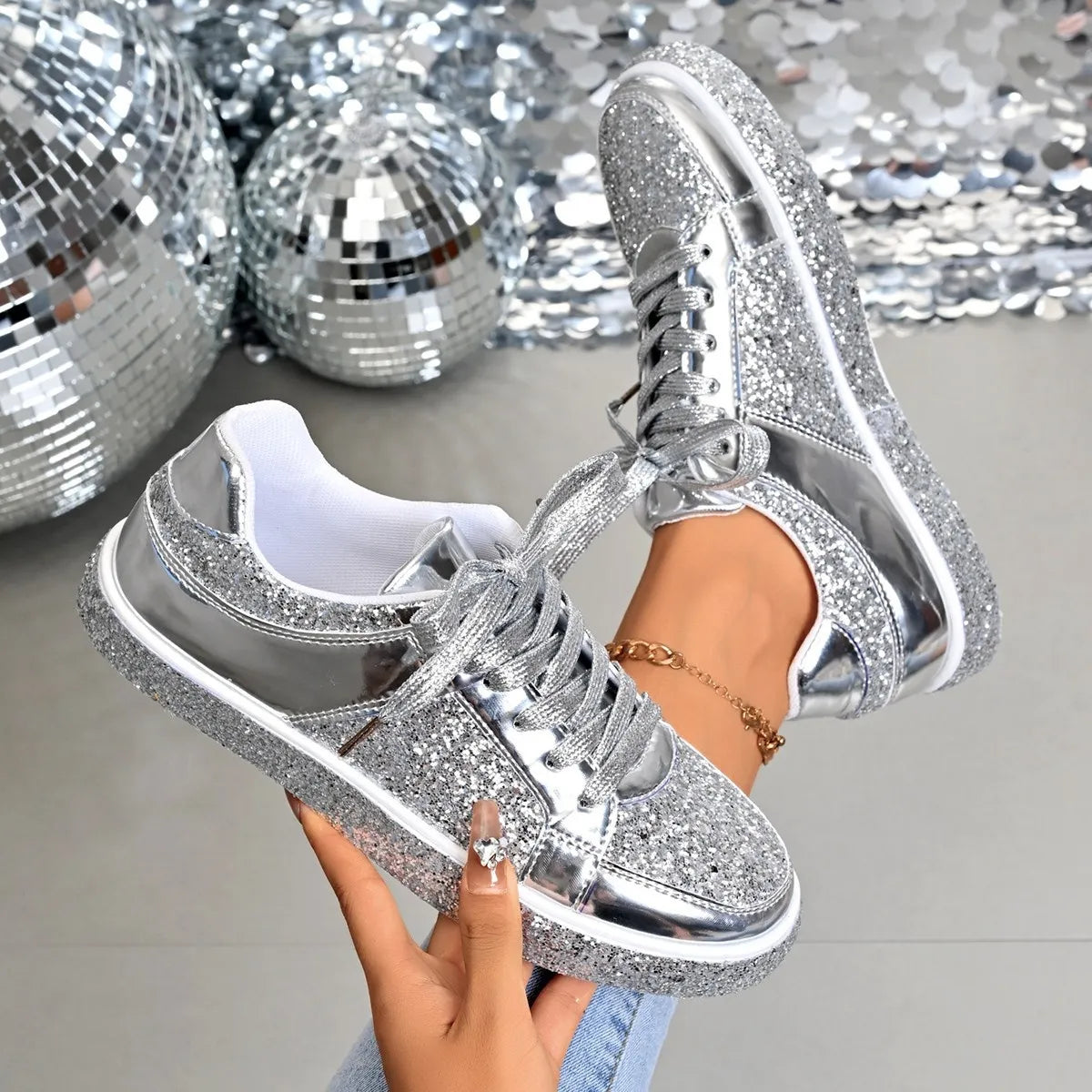 Round Toe Lace Up Sneakers - Fashorio