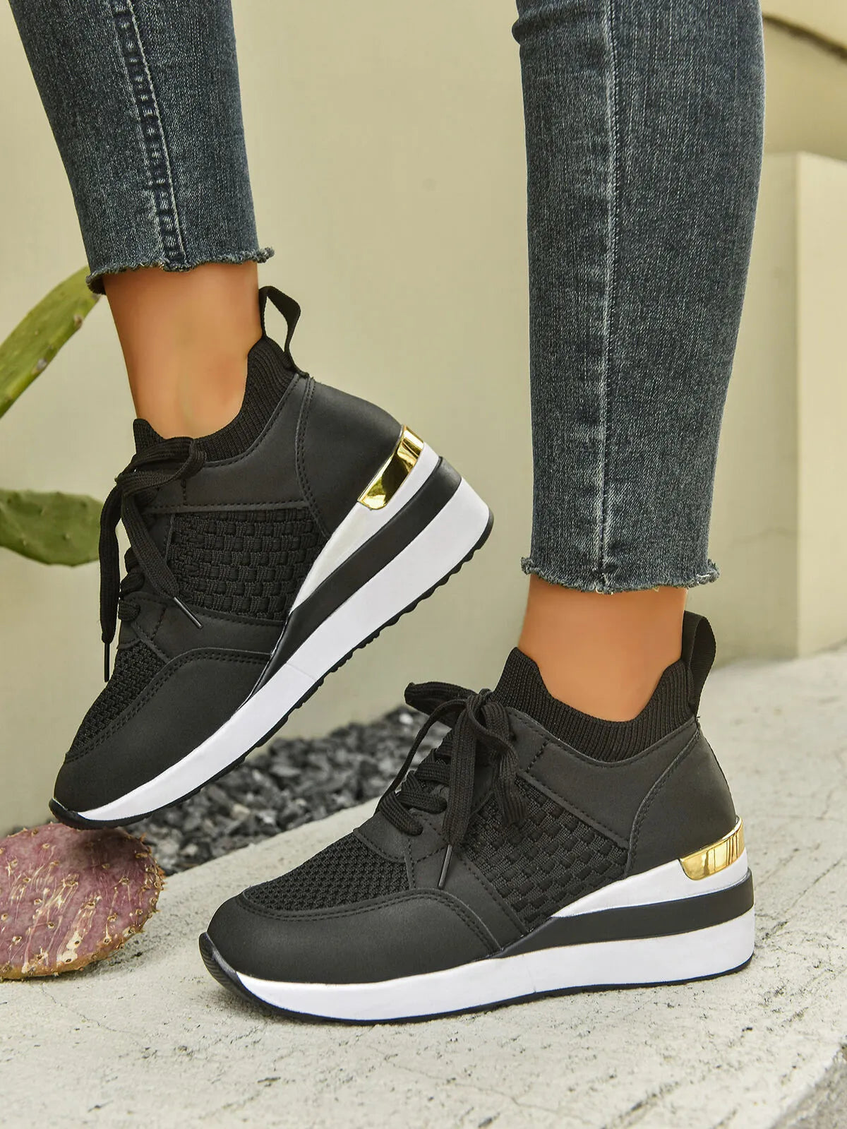 Lace Up Wedge Athletic Black - Fashorio