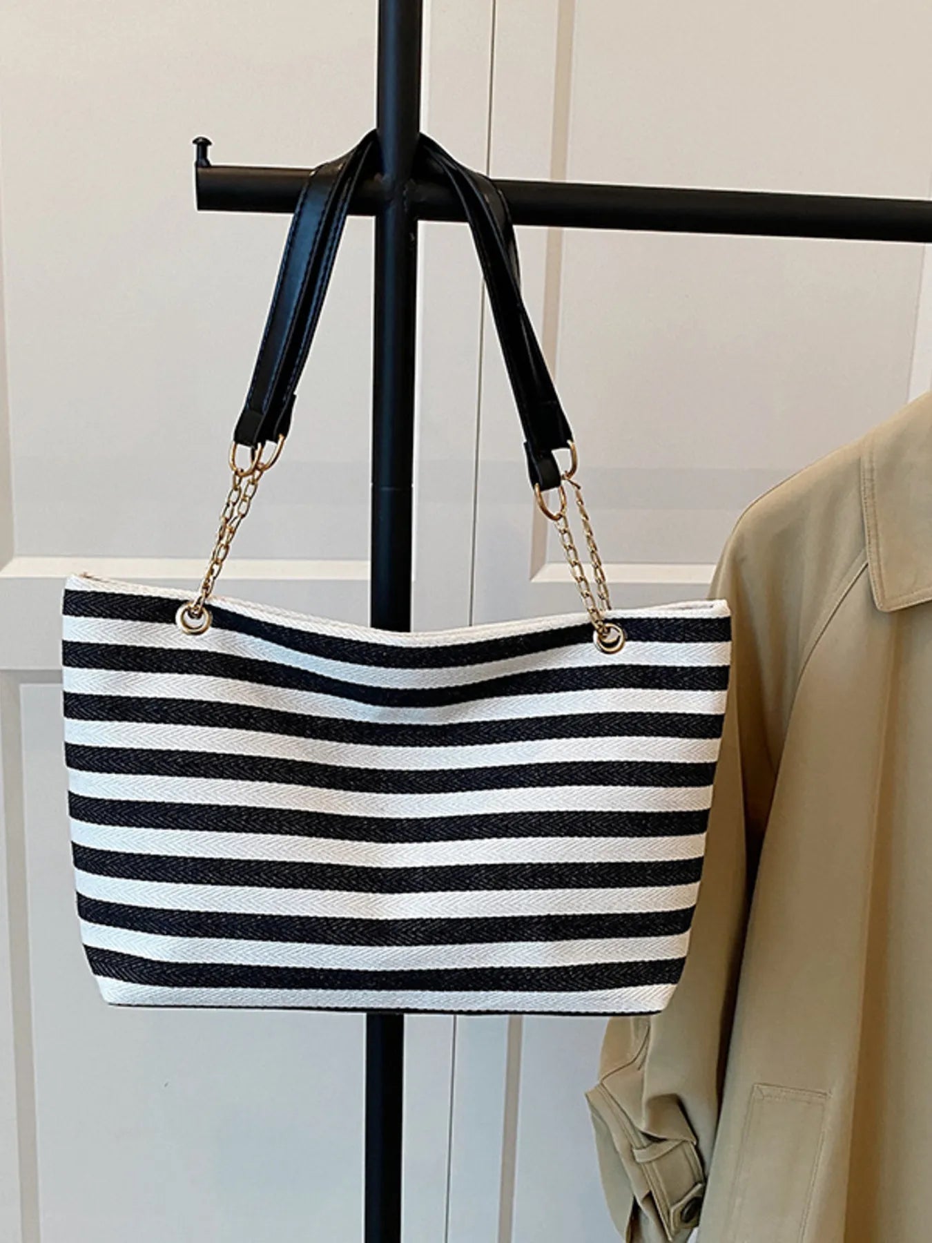 Striped Shoulder Bag with Chain Detail - Fashorio