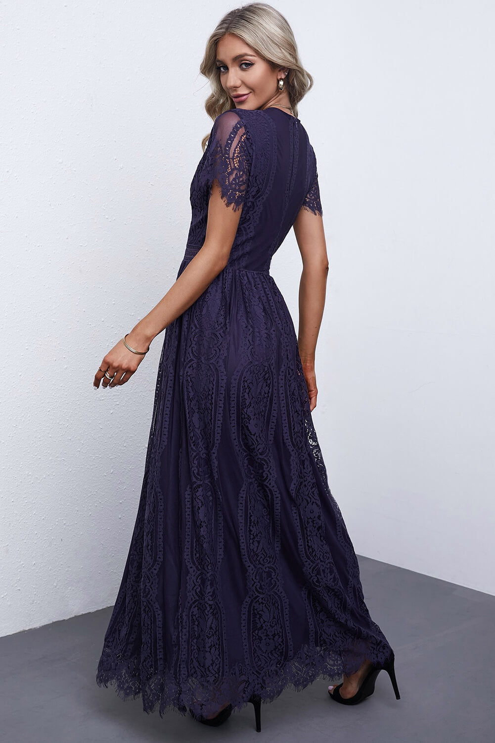Scalloped Trim Lace Plunge Dress - Fashorio
