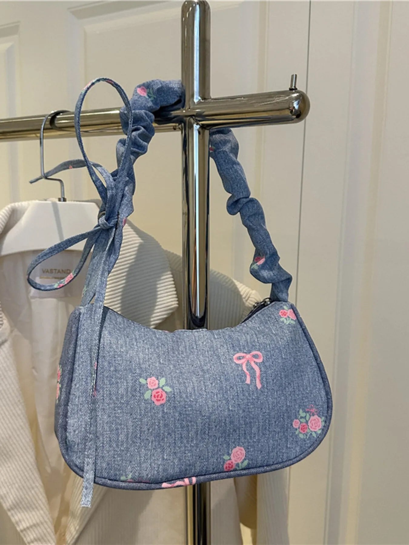 Embroidered Ruched Strap Shoulder Bag - Fashorio