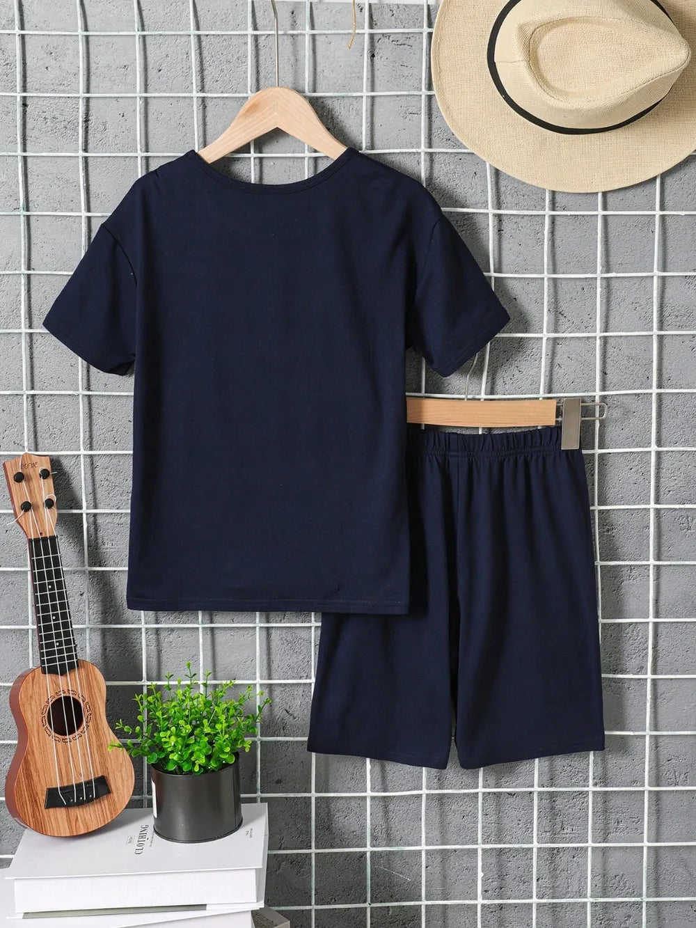 Children's Graphic Round Neck T-Shirt and Pants Set - Fashorio