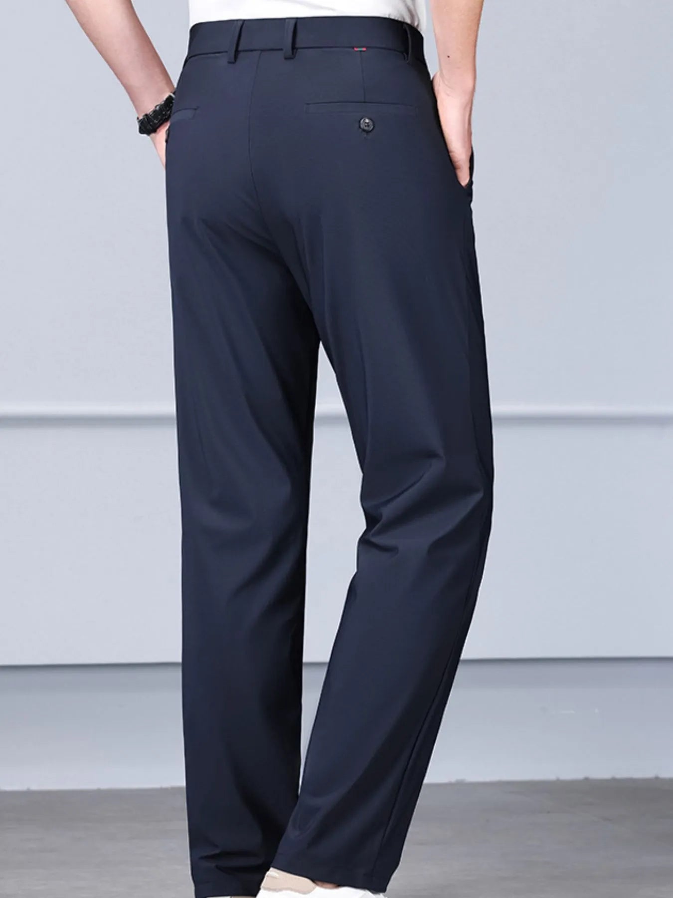 Men's Loose Fit Jeans with Pockets - Fashorio
