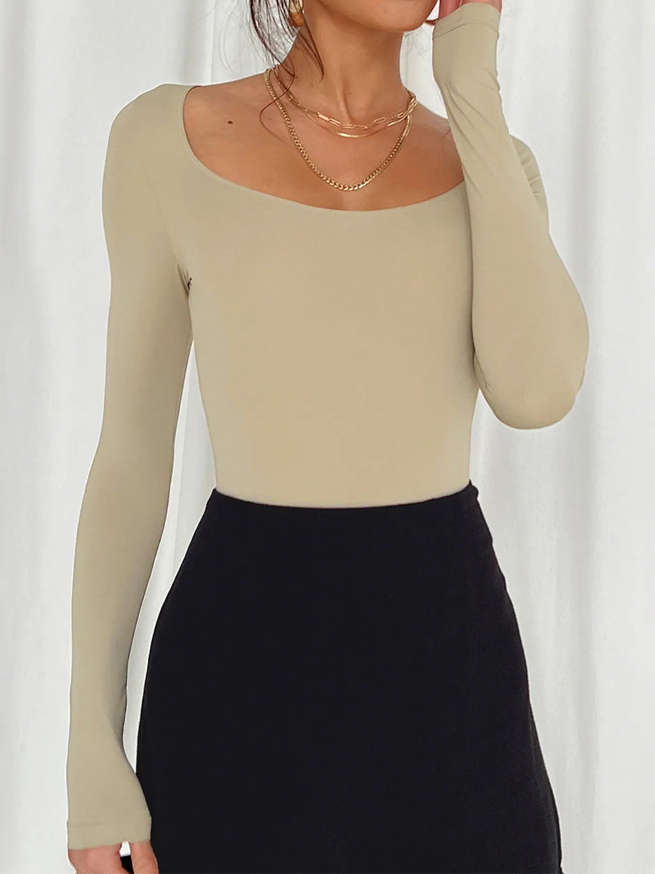 Long Sleeve Scoop Neck Fitted T-Shirt - Fashorio
