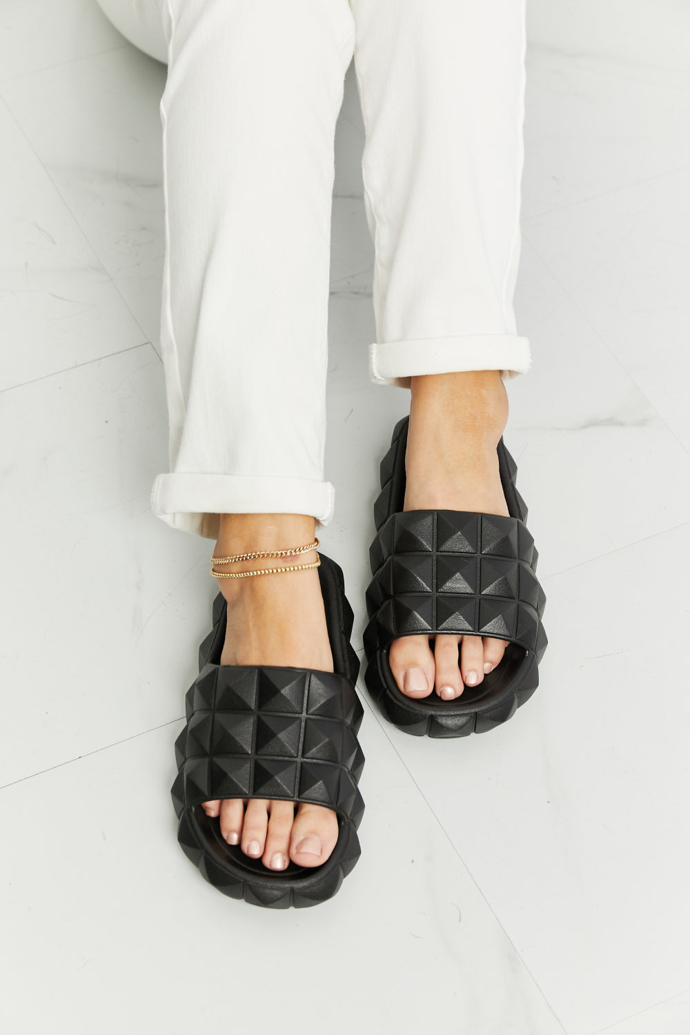Legend Let's Chill 3D Stud Slide Sandal - Fashorio