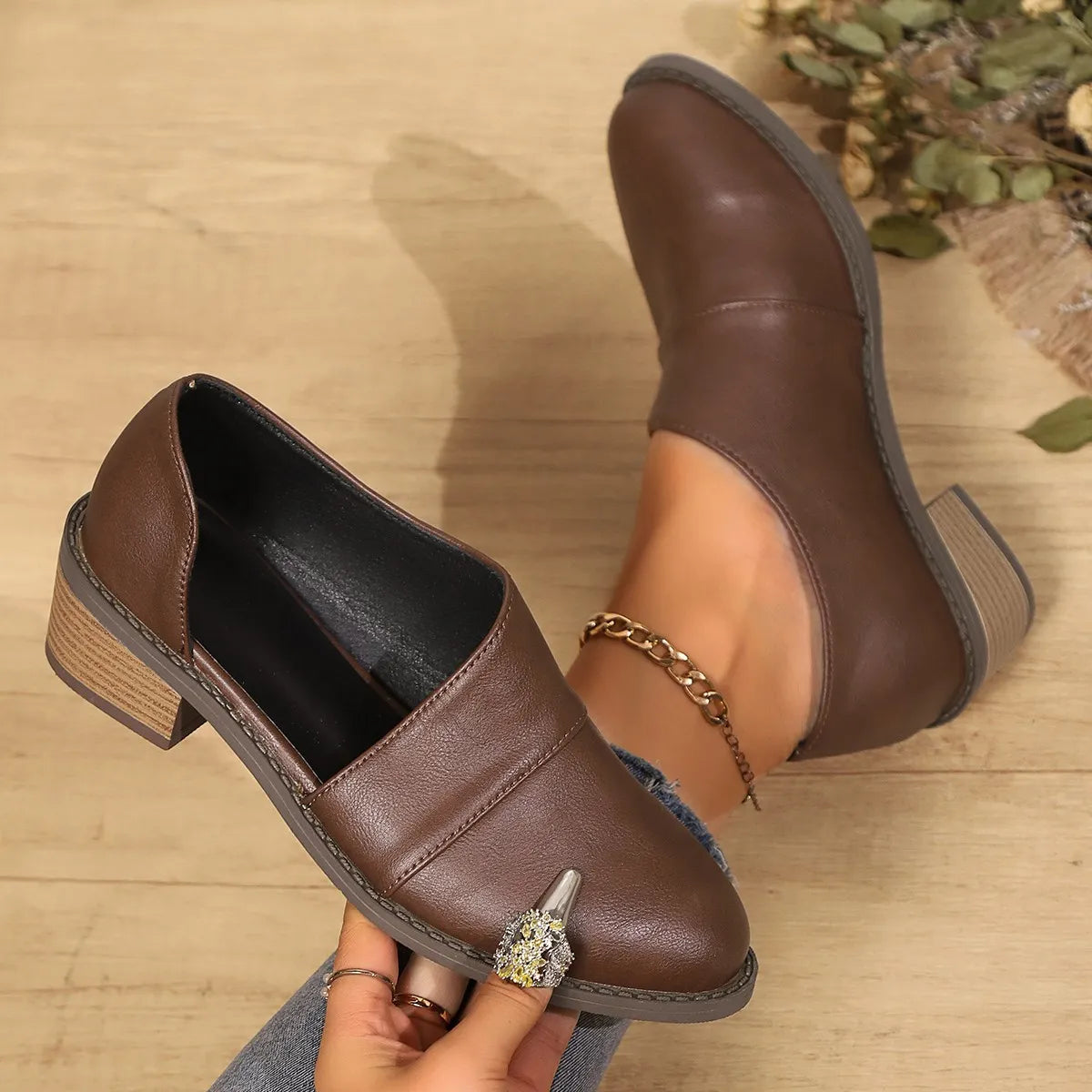Point Toe Block Heels Pumps Brown - Fashorio