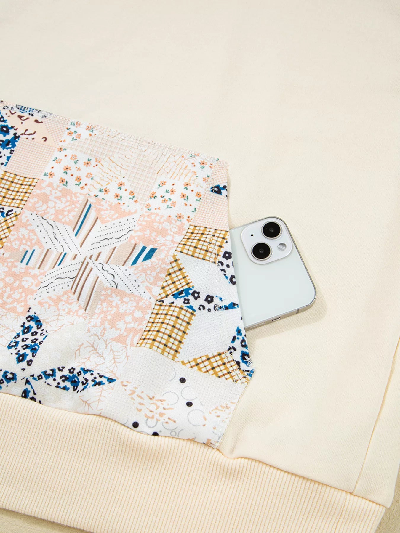 Geo Pattern Patchwork Hoodie with Kangaroo Pocket - Fashorio