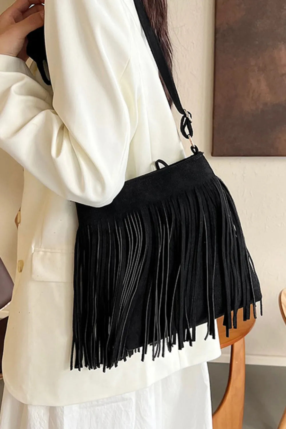 Suede Fringe Shoulder Bag - Fashorio