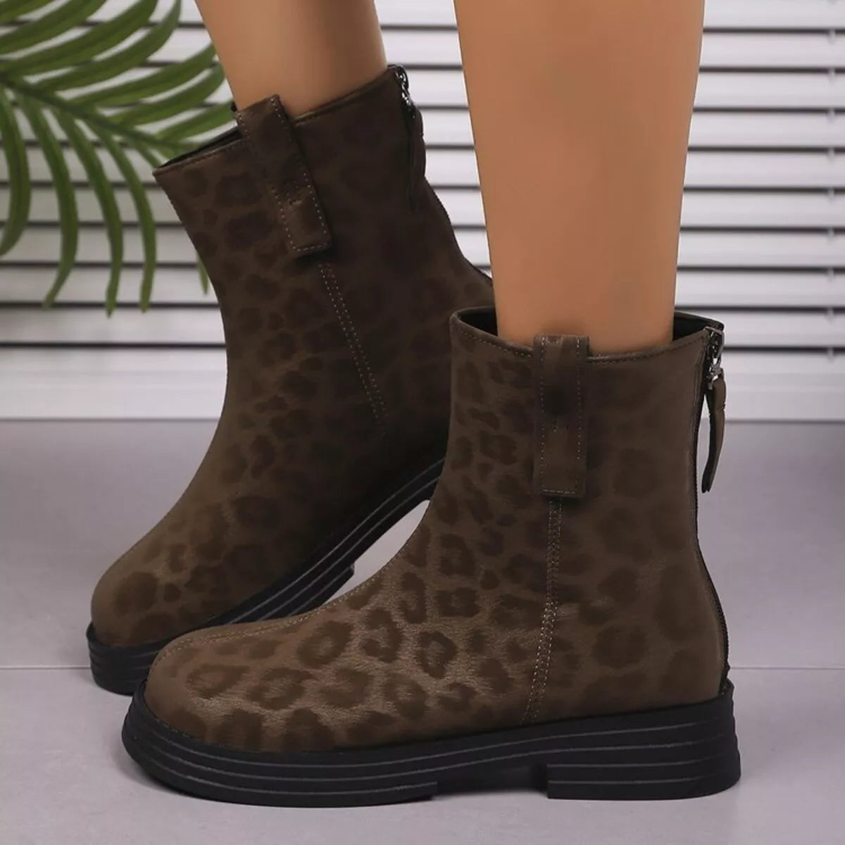 Leopard Round Toe Block Heels Boots - Fashorio