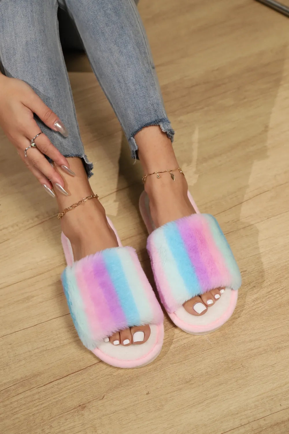 Color Block Open Toe Faux Fur PVC Slippers - Fashorio