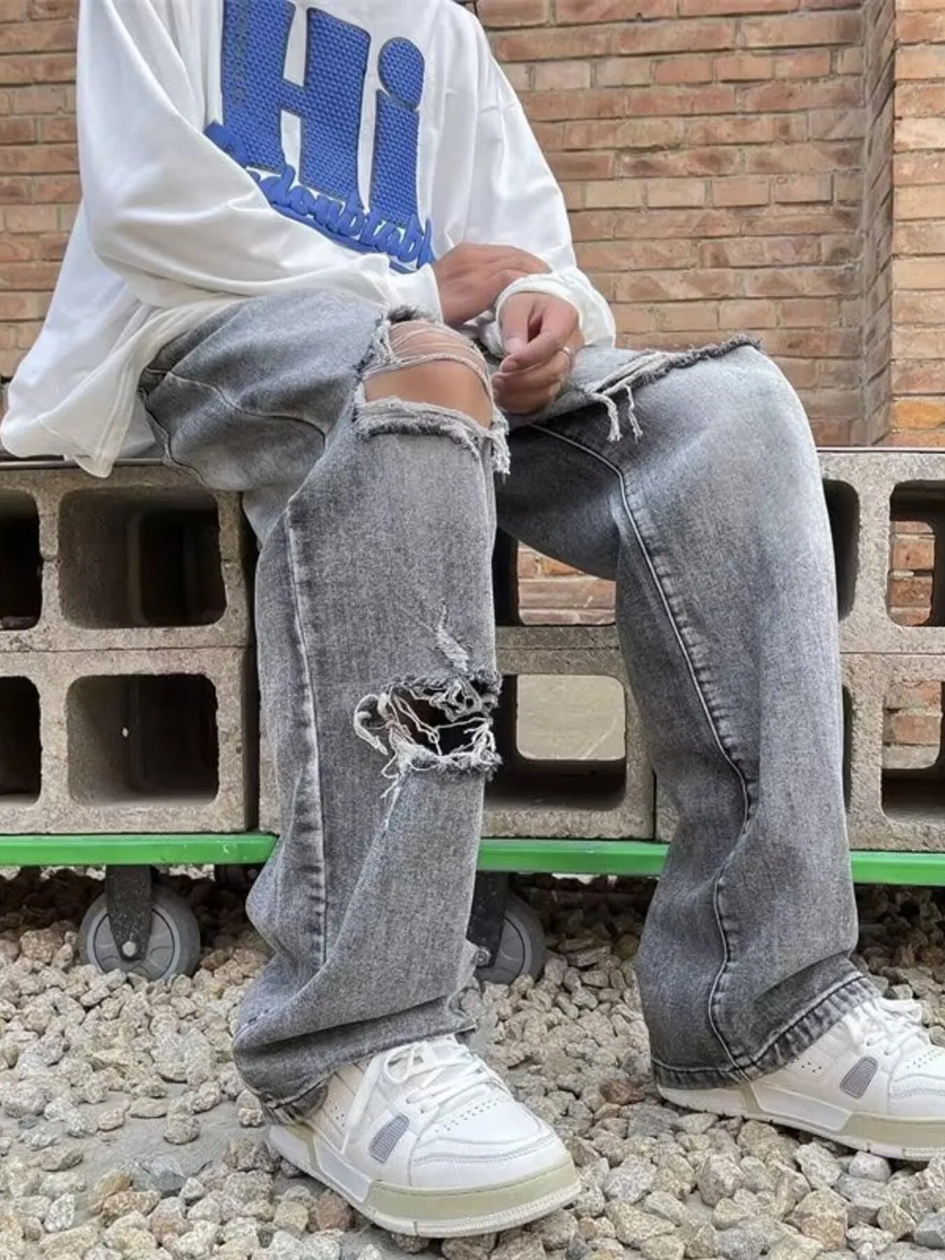 Men's Plus Size Distressed Wide Leg Jeans - Fashorio